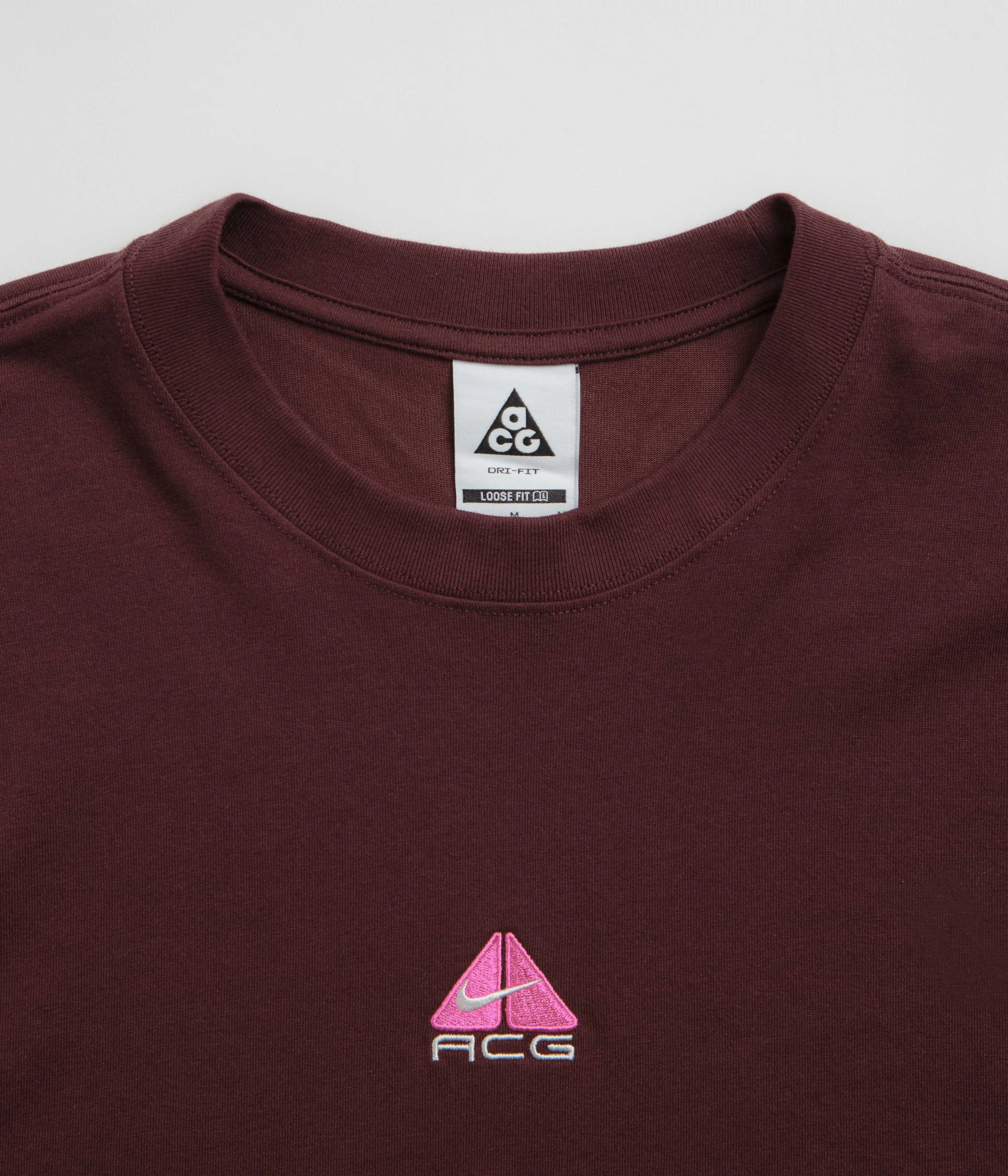 label Nike ACG Lungs Long Sleeve T-Shirt - Burgundy Crush