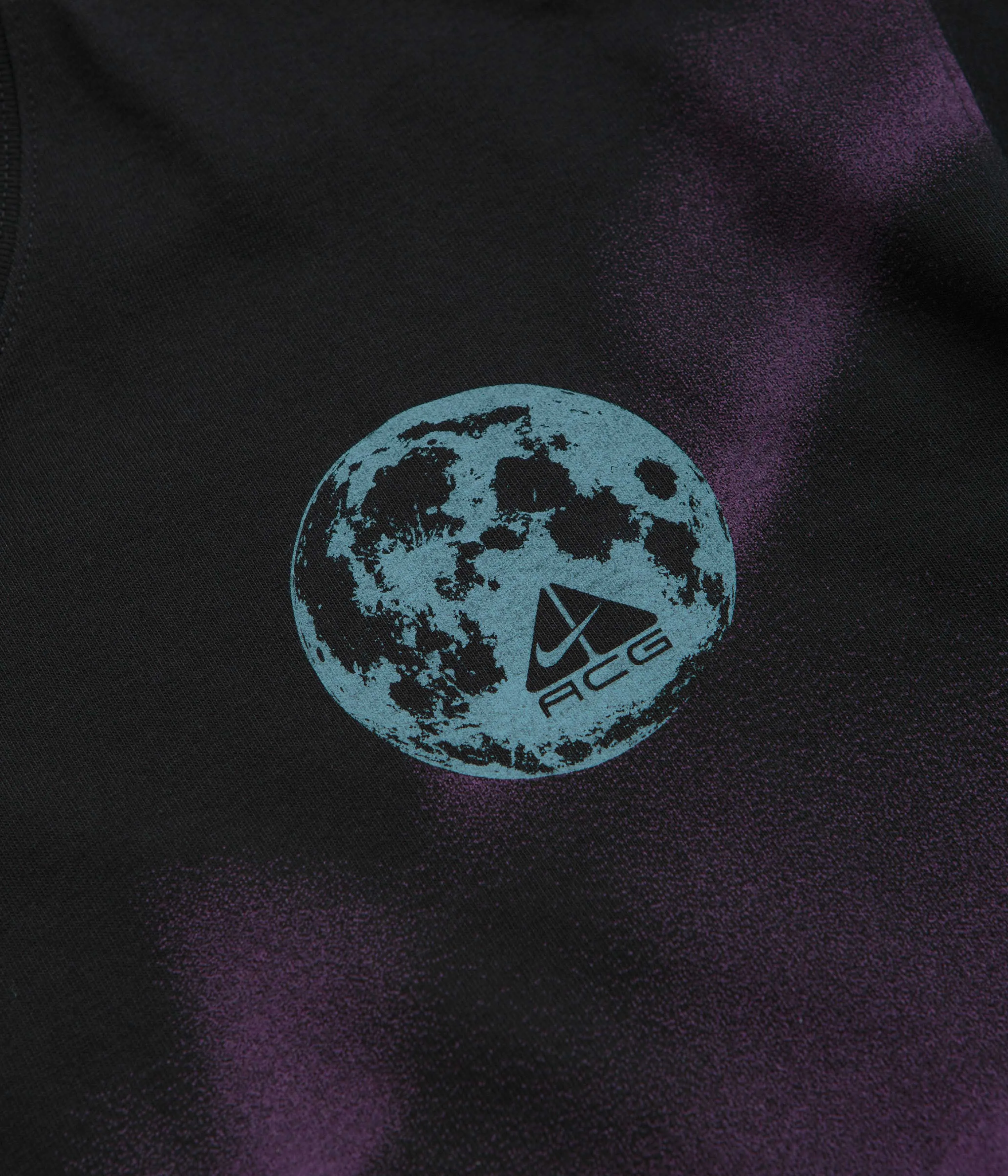 Nike ACG Northern Lights T-Shirt - Black Cloudy day