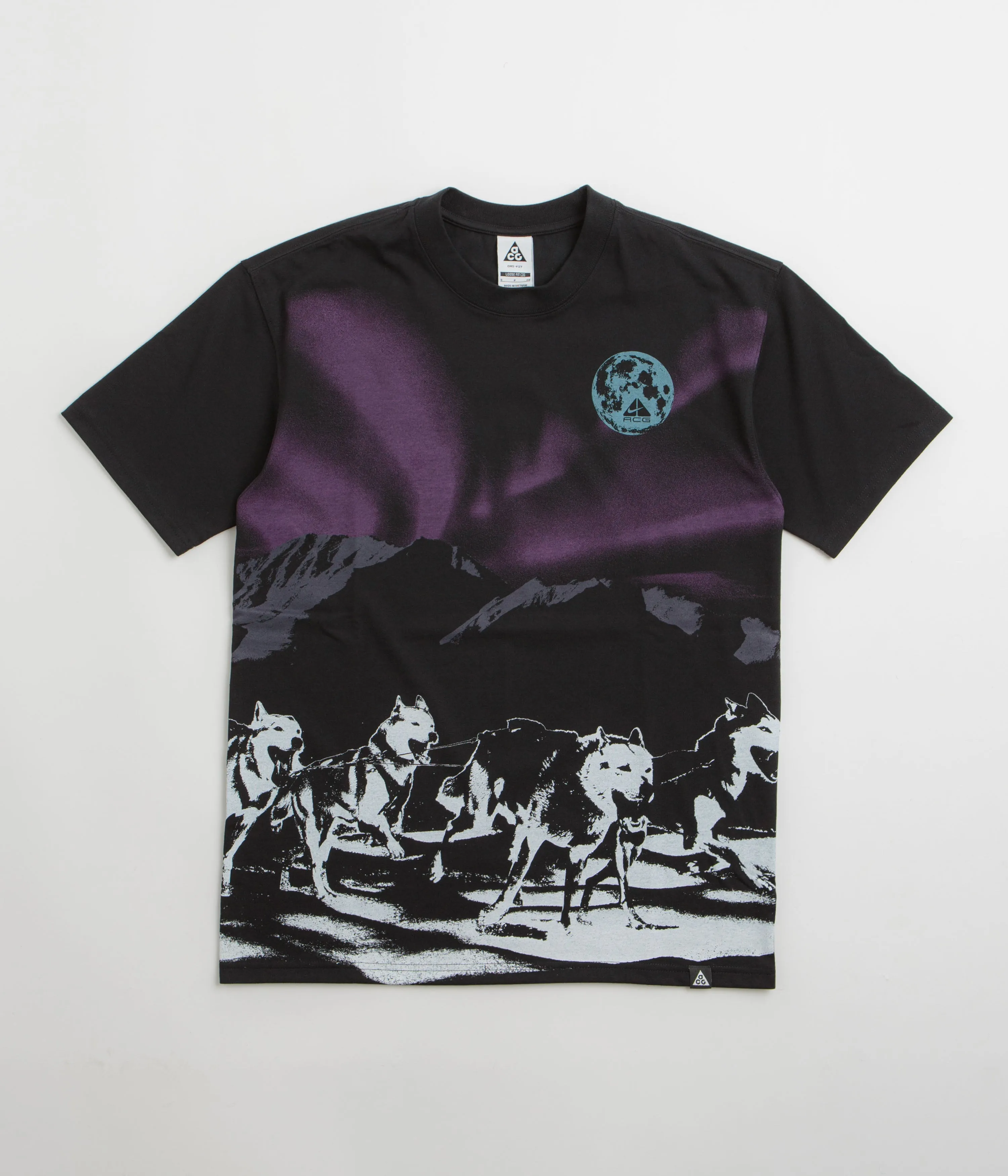 Nike ACG Northern Lights T-Shirt - Black cargo pants silhouette Size large