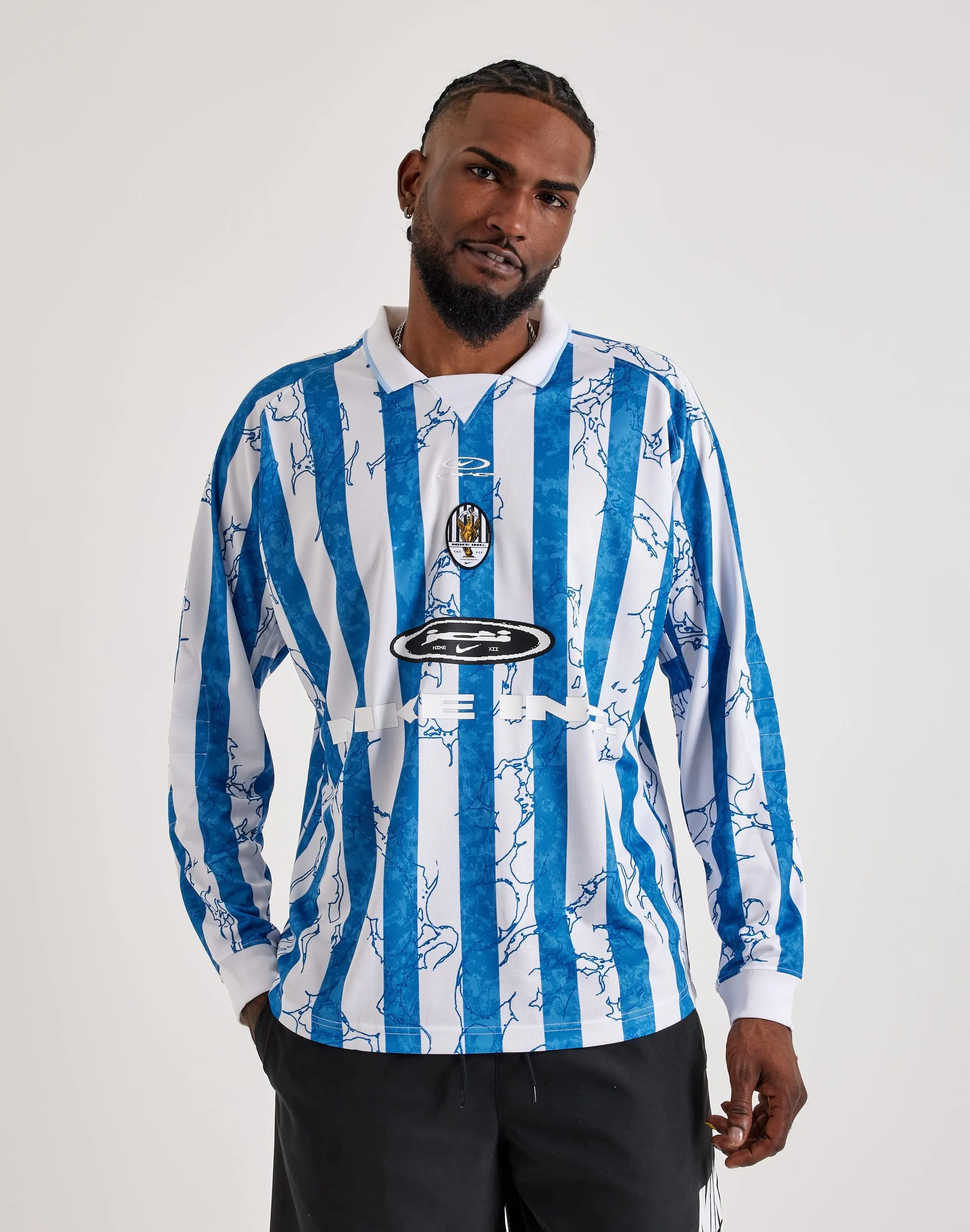 Nike Air Long-Sleeve Jersey Lightweight insulation