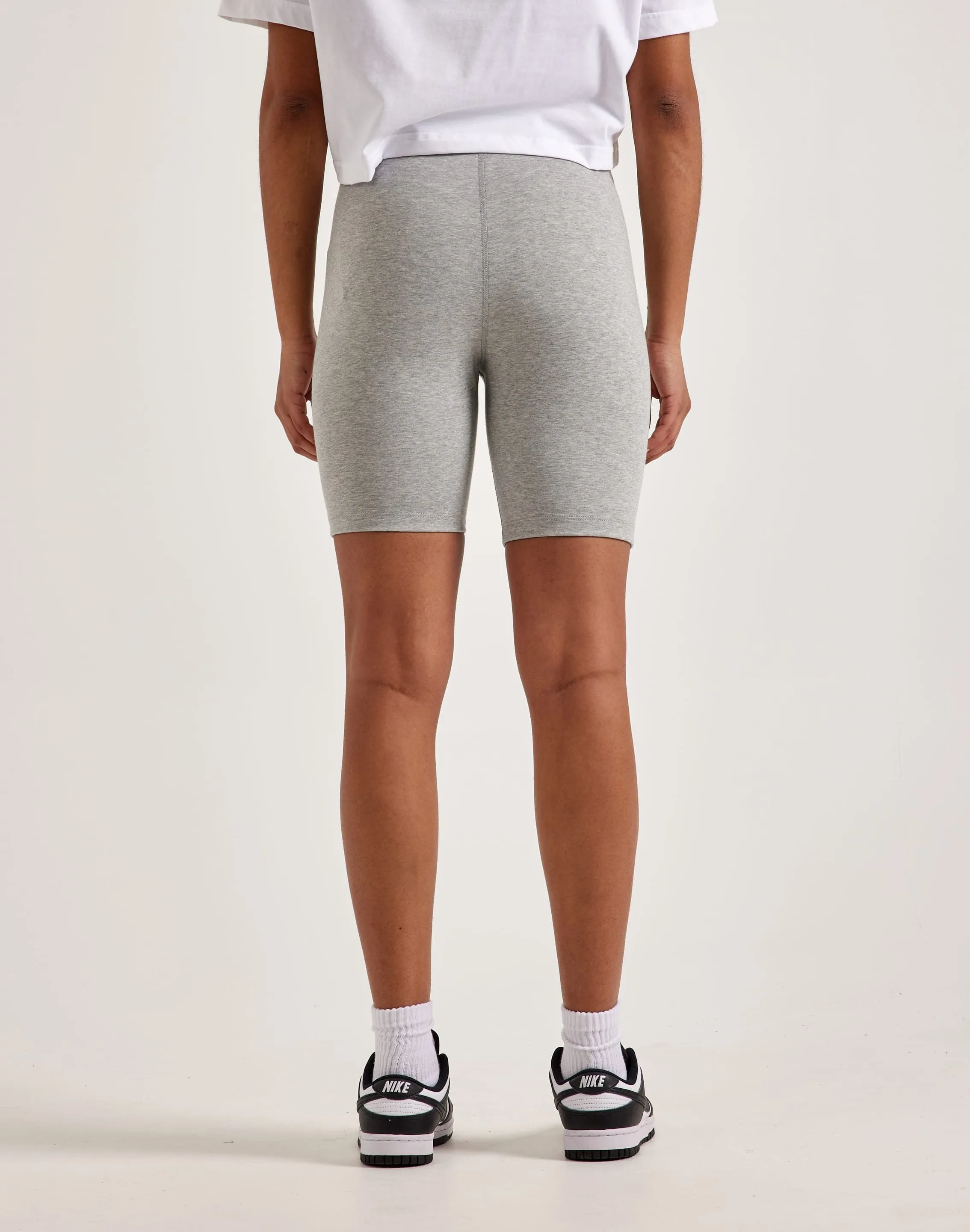 Nike Classic High-Waisted Biker Shorts Clean Fit AntiStatic Cloth