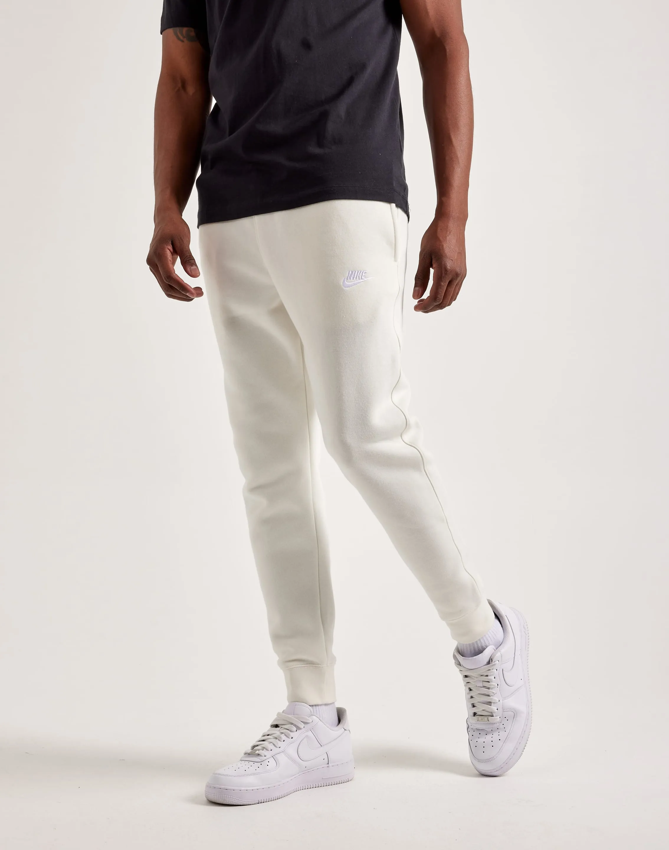 Nike Club Fleece Joggers Bead Soul