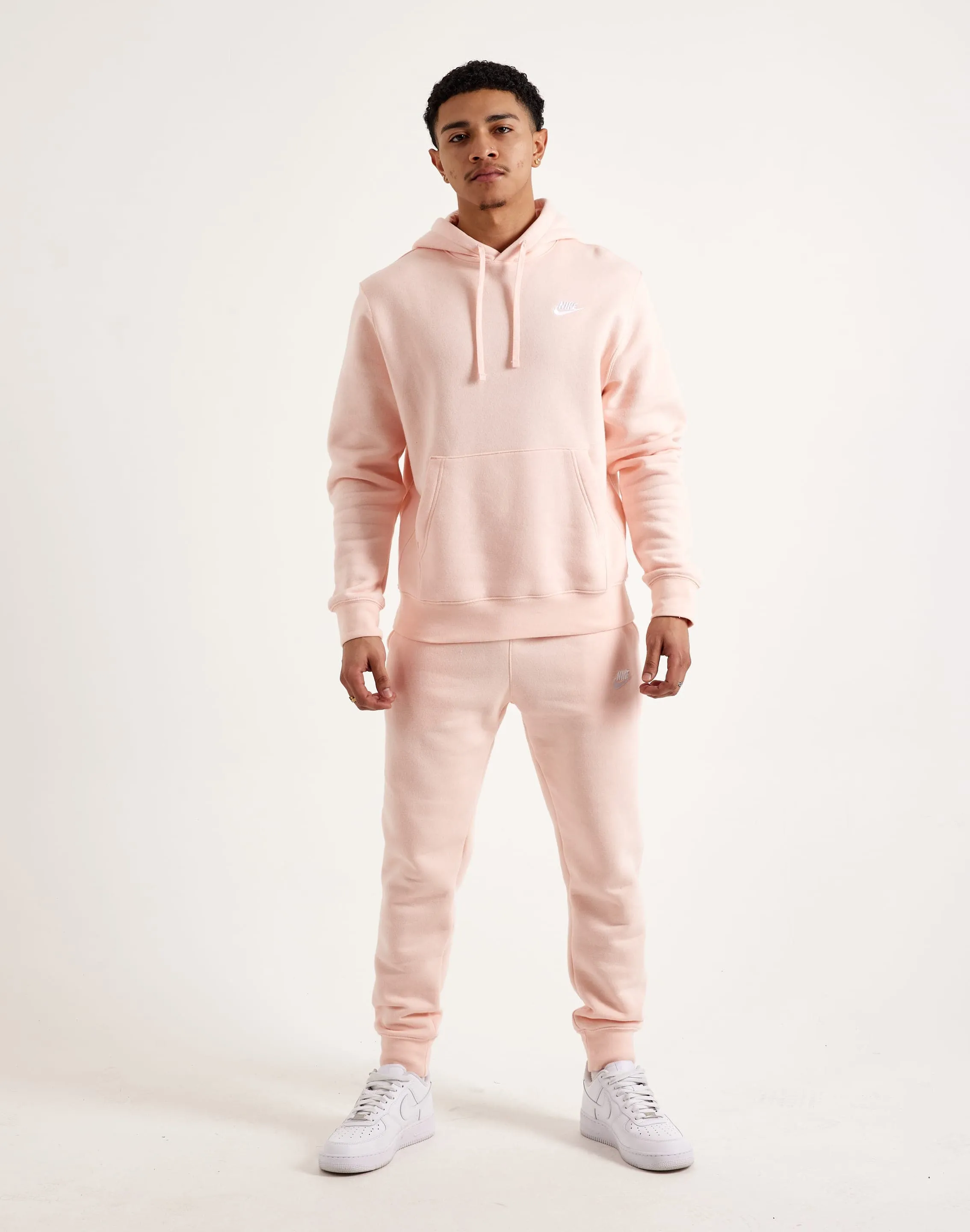 Aura Core Sharp Line Nike Club Fleece Joggers