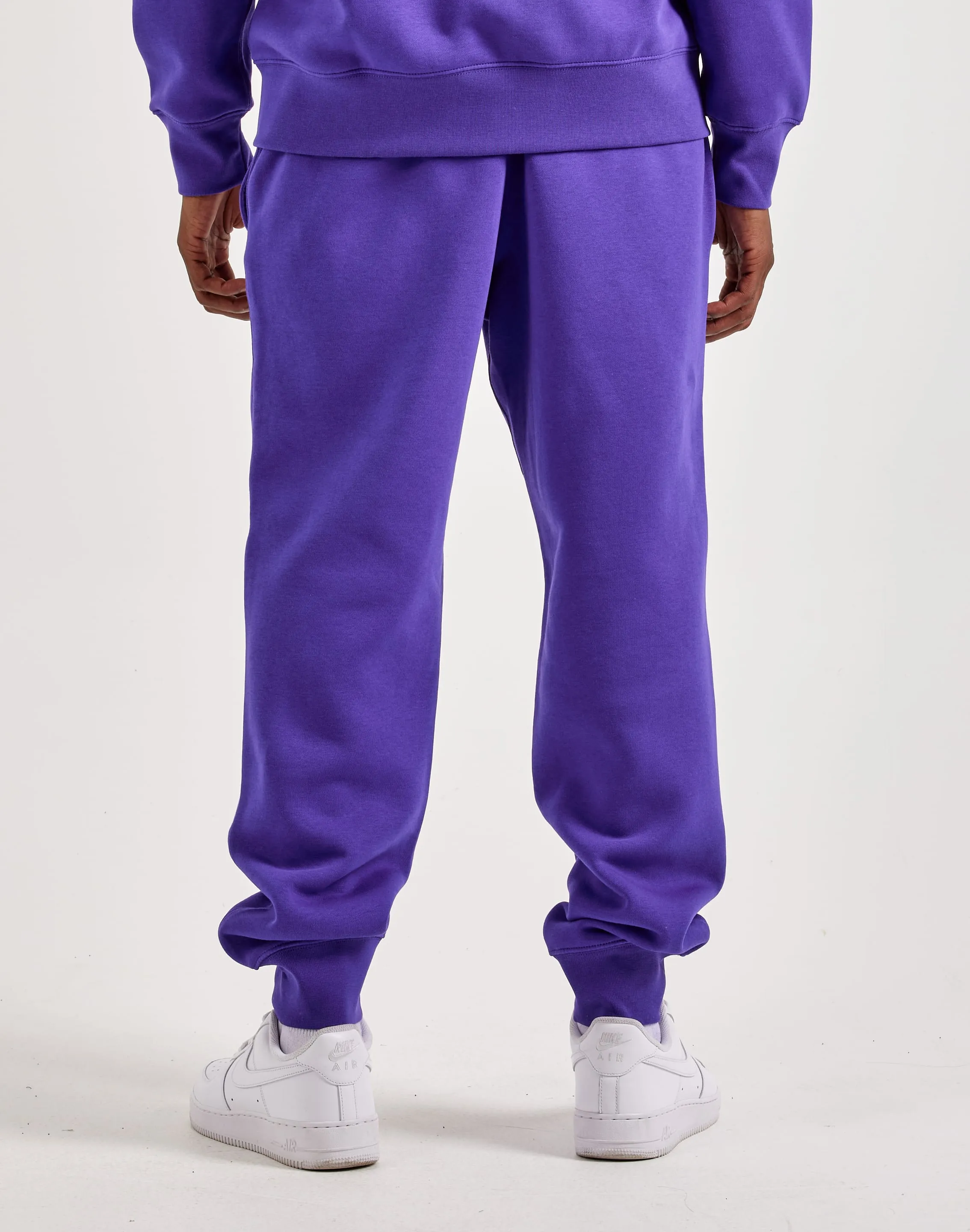Bonded Seam Technology Sun shield Nike Club Fleece Joggers