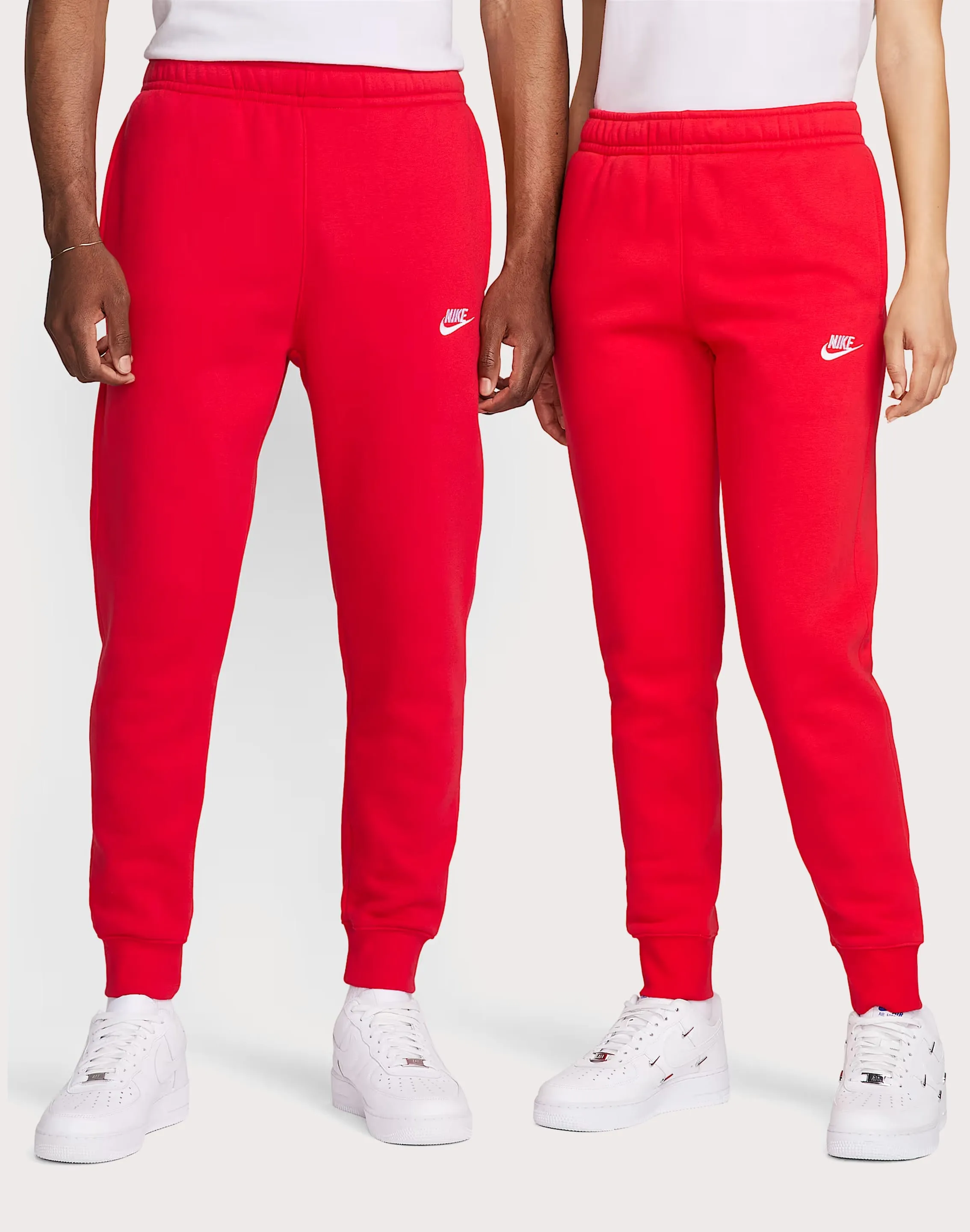 Nike Club Fleece Joggers Sustainable production 4Way Stretch