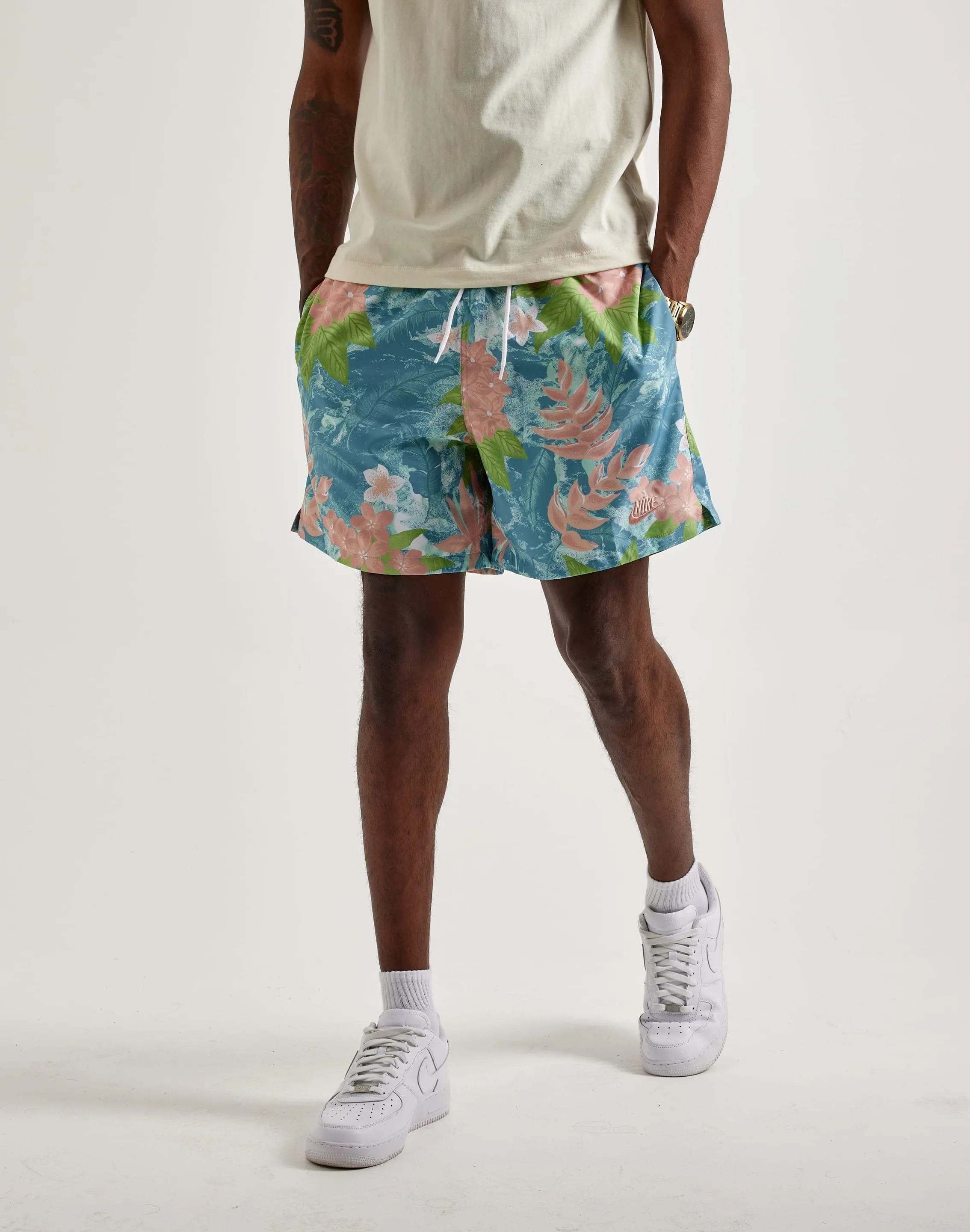 MoistureWickingTechnology Nike Club Flow Shorts
