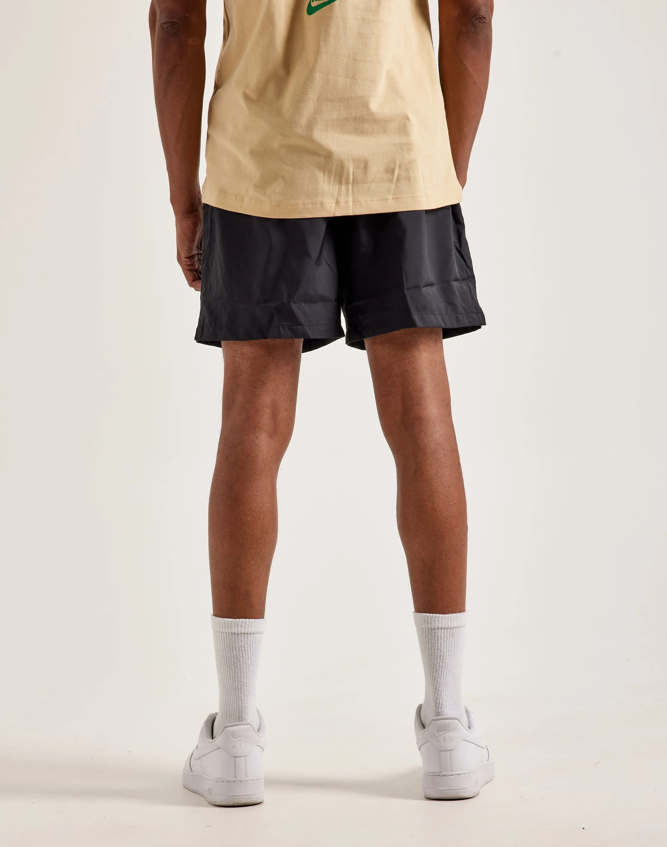 Nike Club Woven Flow Shorts TensionAdjustedWaistband