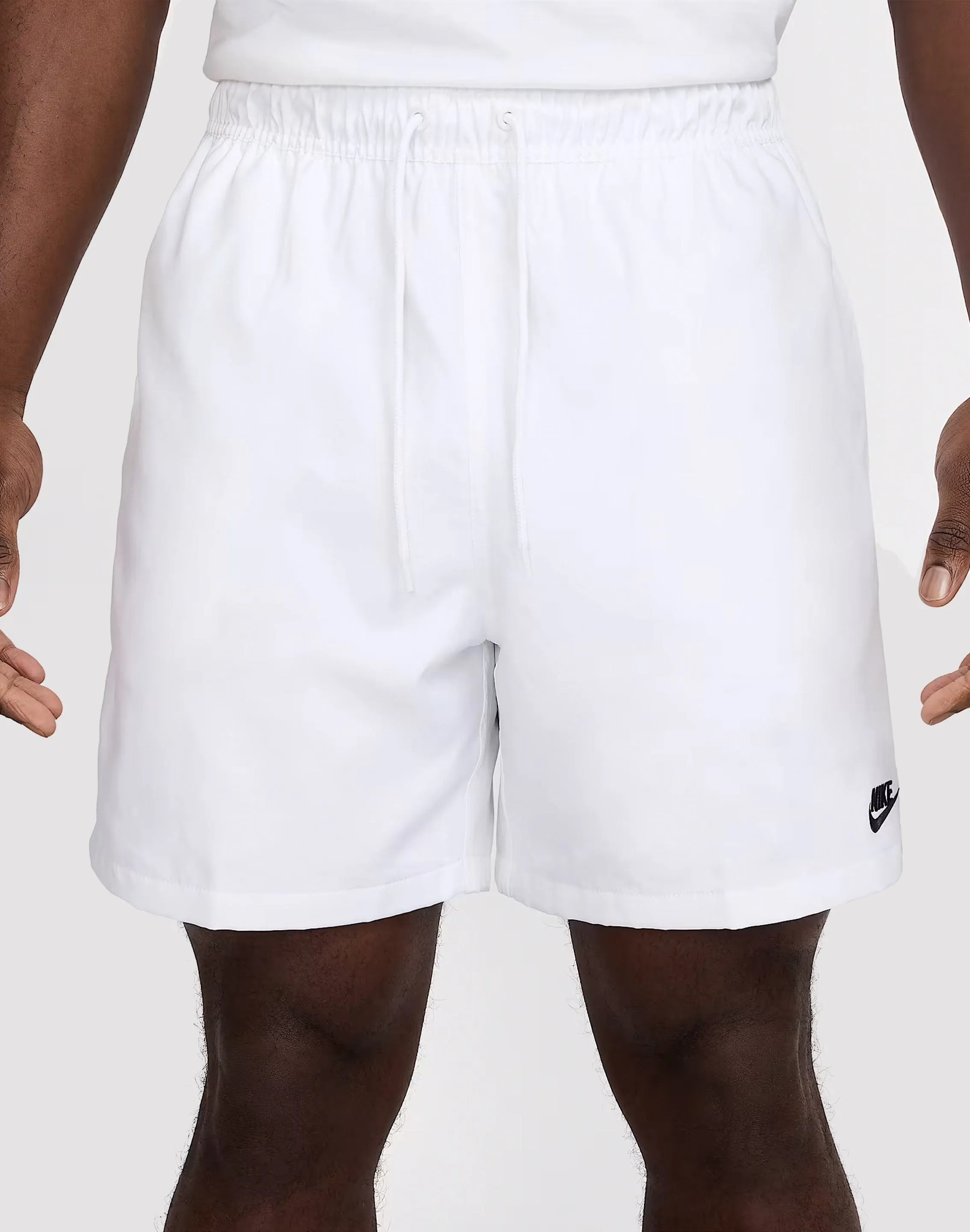 Nike Club Woven Flow Shorts WaterRepellent Surface Training Fit