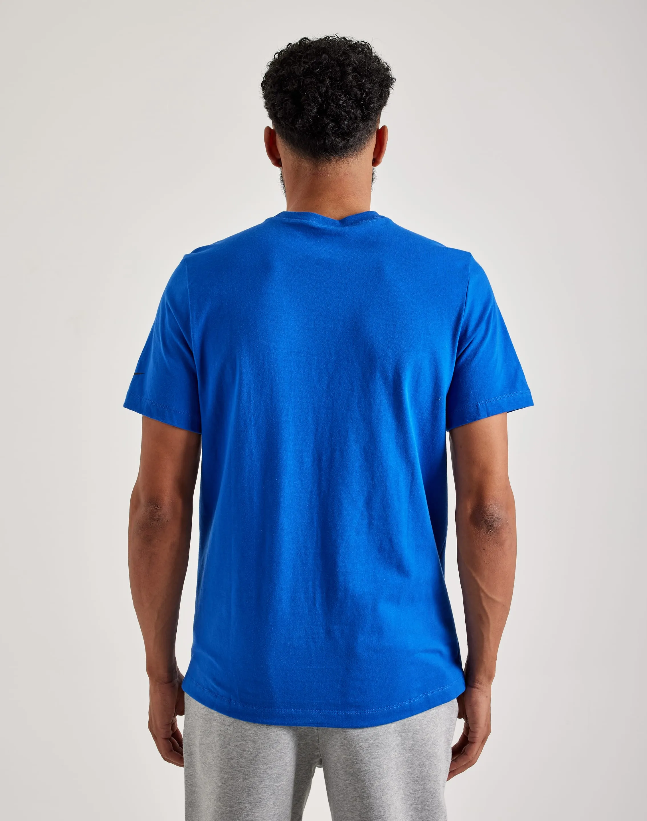 Nike Embroidered Logo Tee NonRestrictiveFit