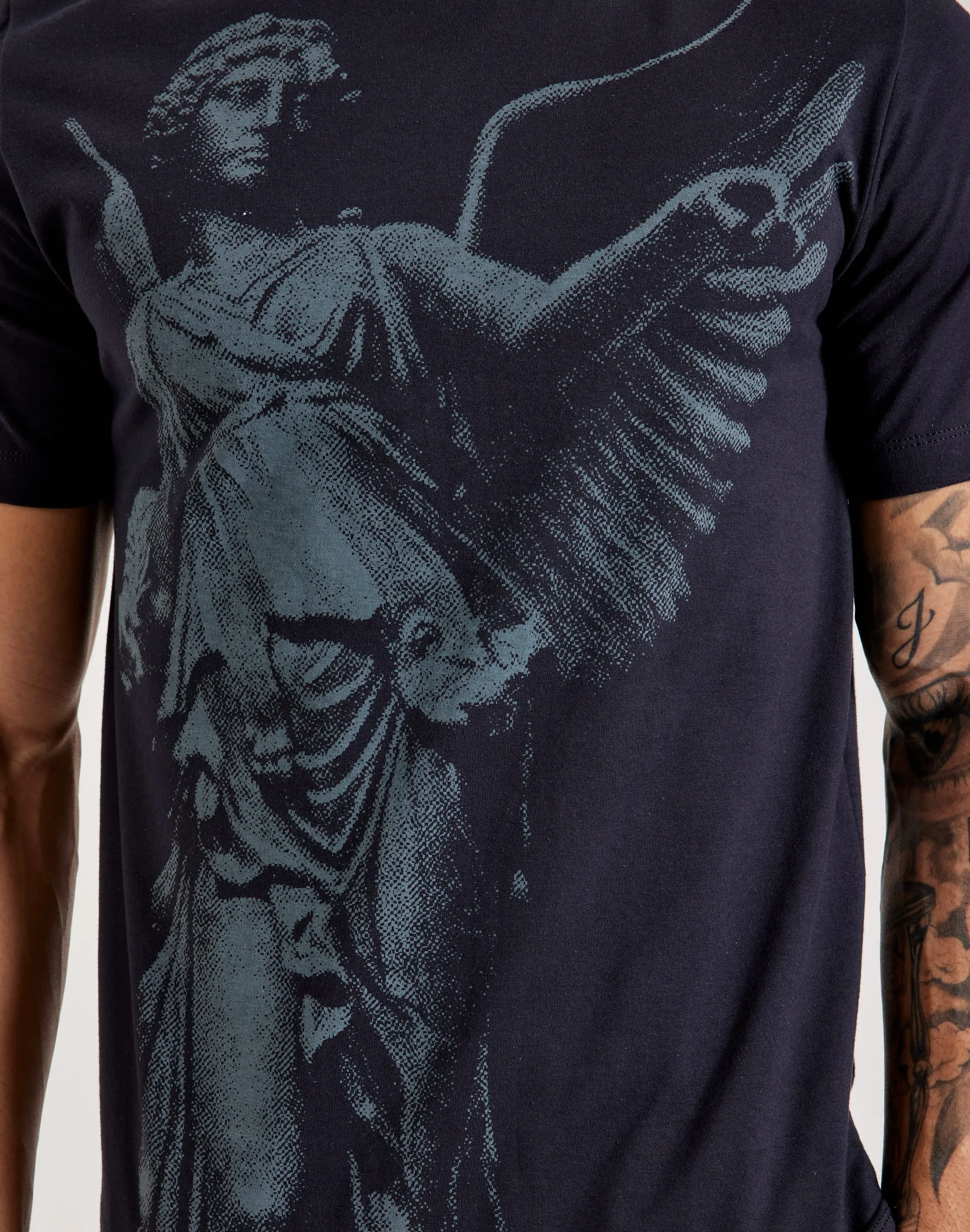 FlatlockStitching Nike Enshrined Tee