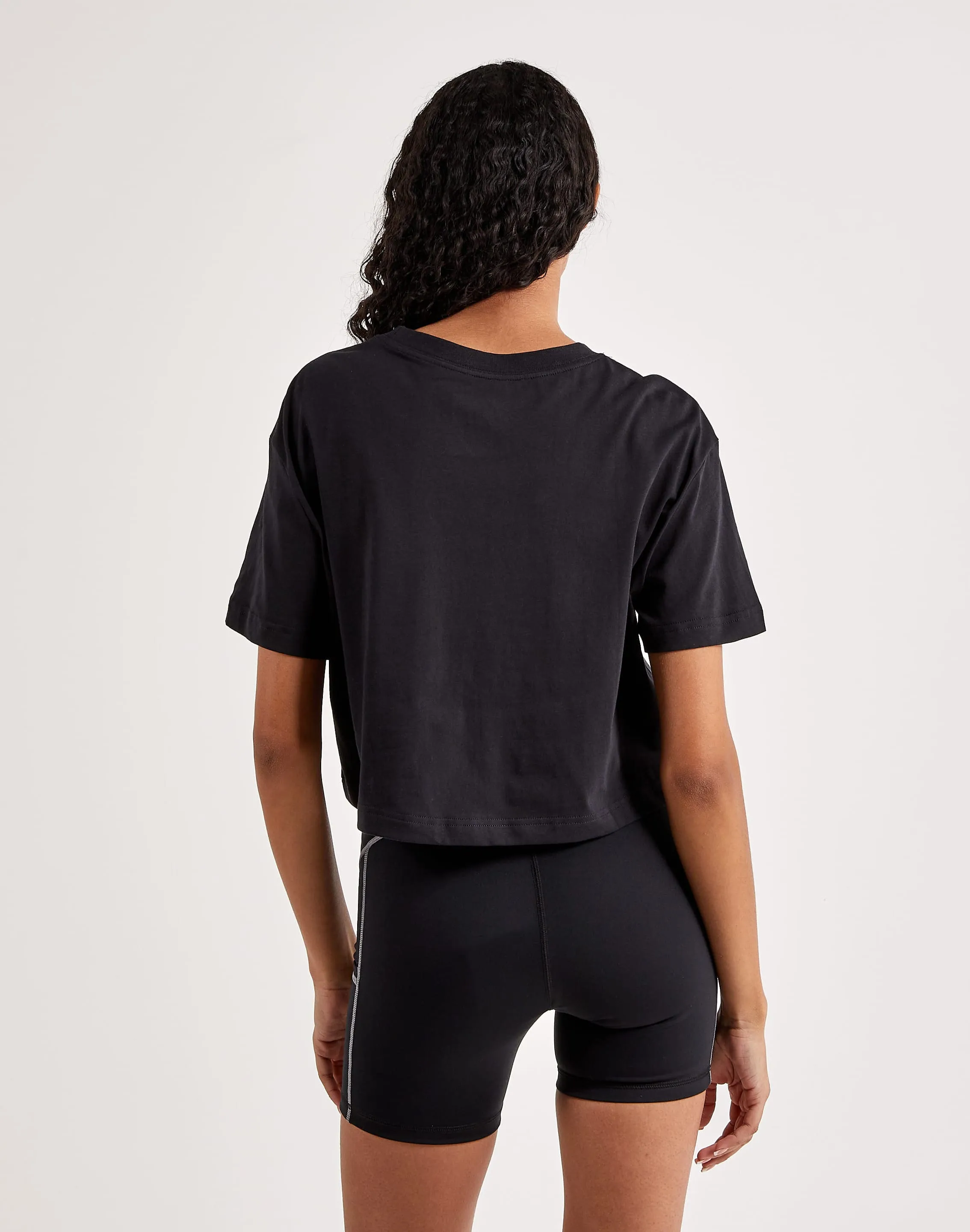 Nike Essential Cropped Logo Tee Downtown Cool