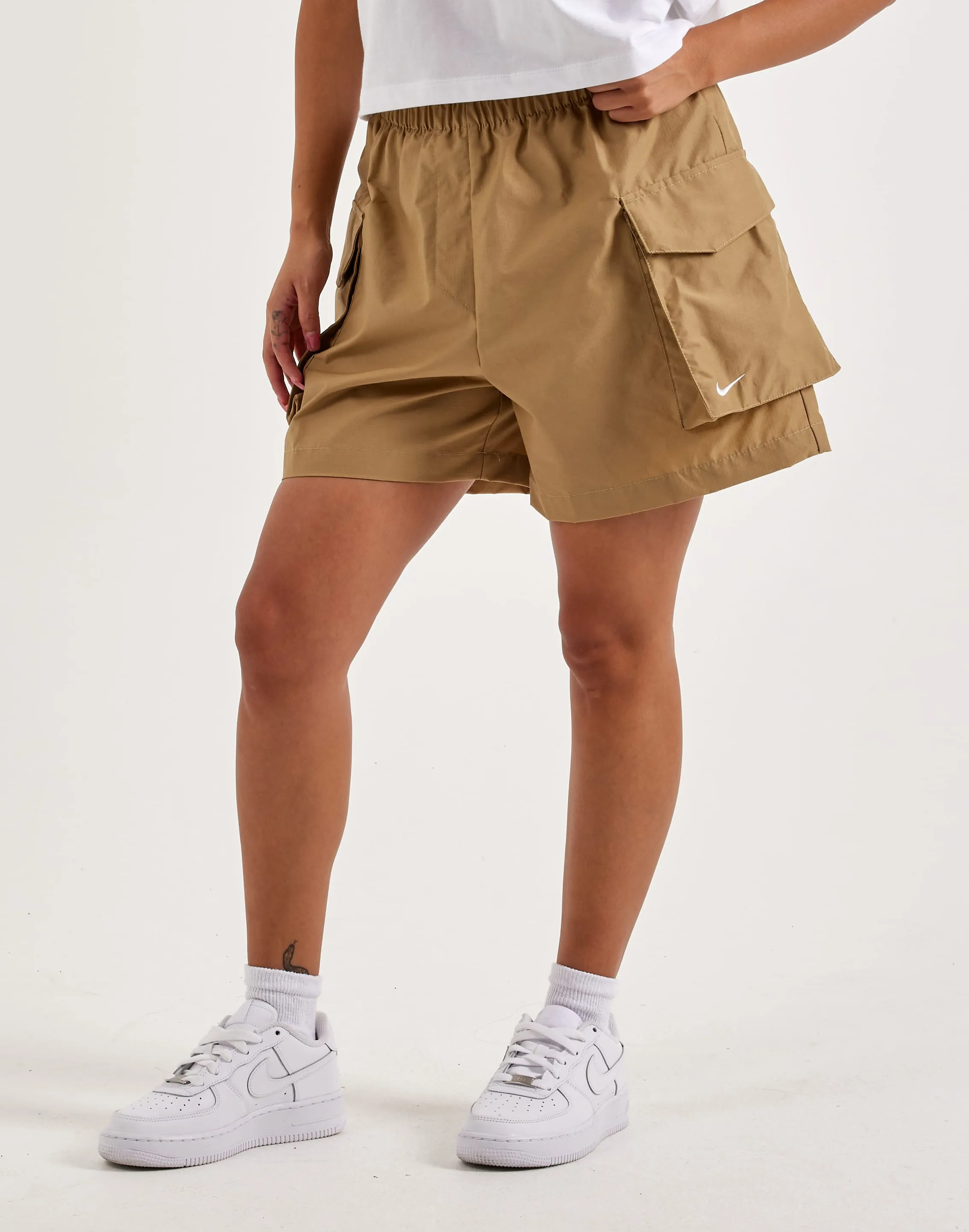 Hotel Style Nike Essential Woven High-Waisted Cargo Shorts