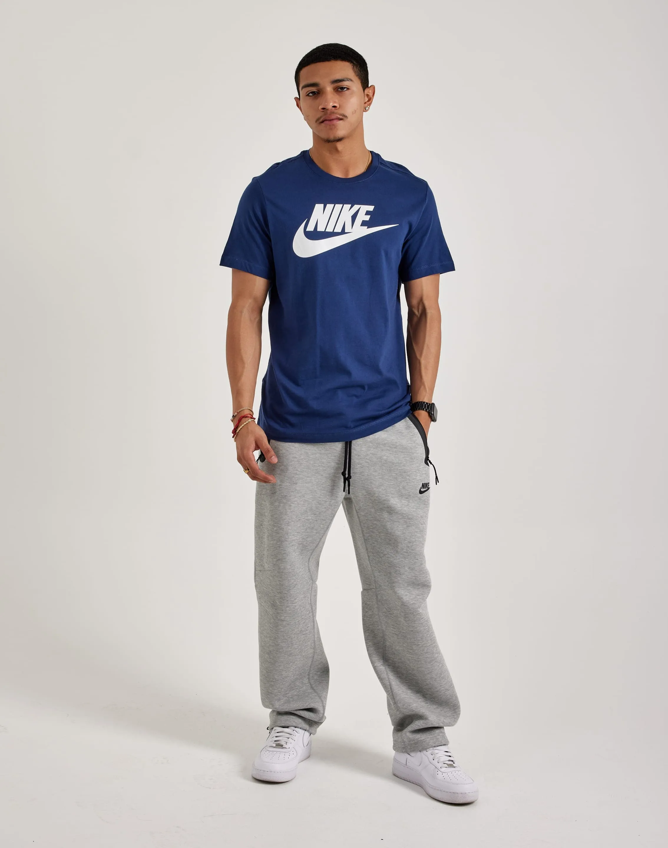Nike Icon Futura Tee Queen Glow