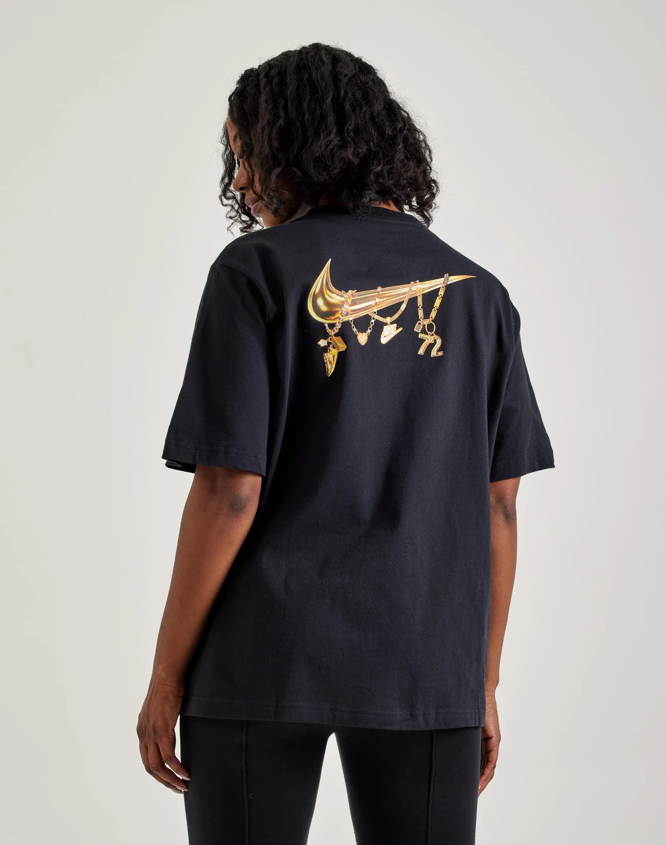 FrictionResistant QuickReleaseClosure Nike Loose Graphic Tee