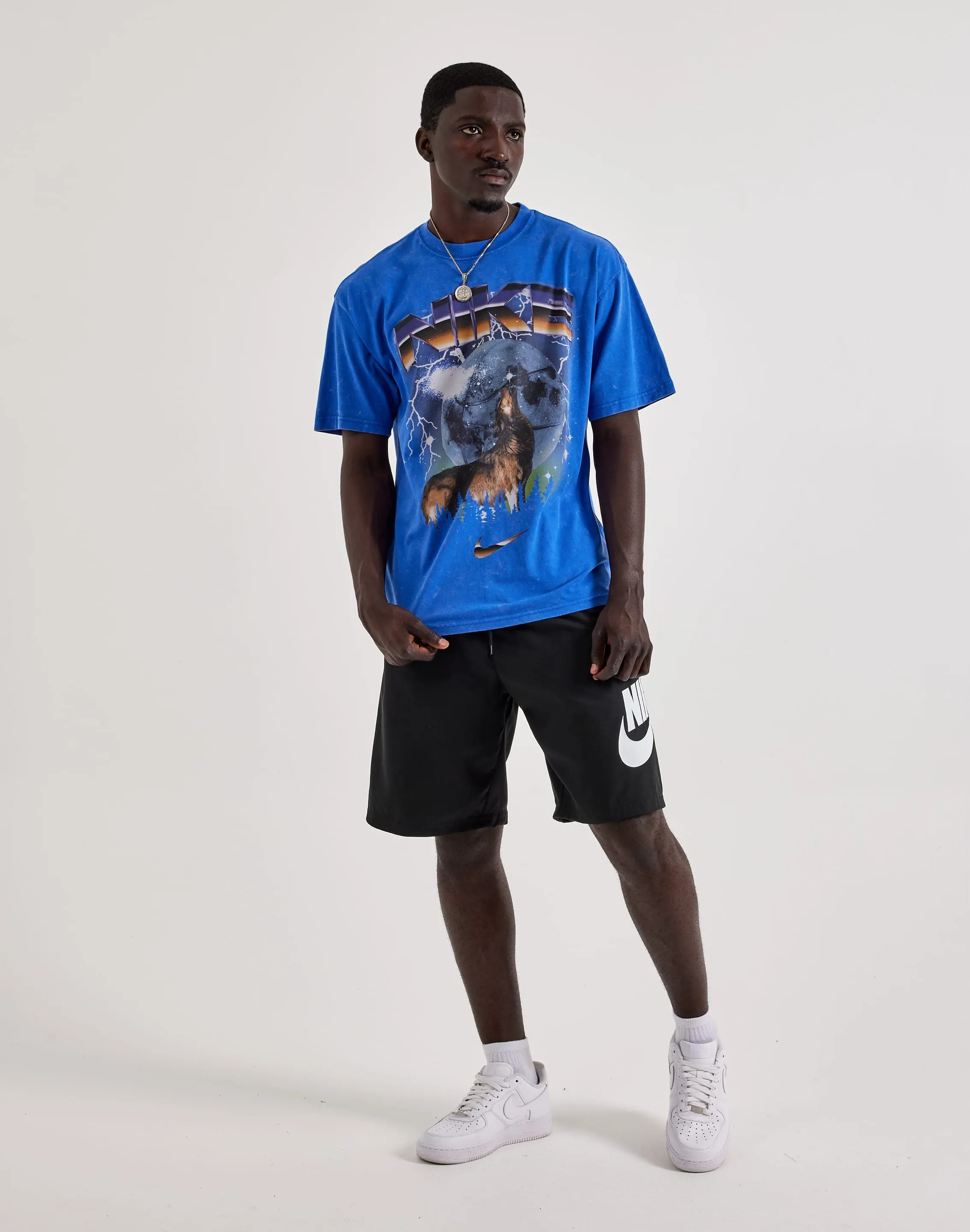 River Core Dynamic Glow Nike Max90 Wolf Tee