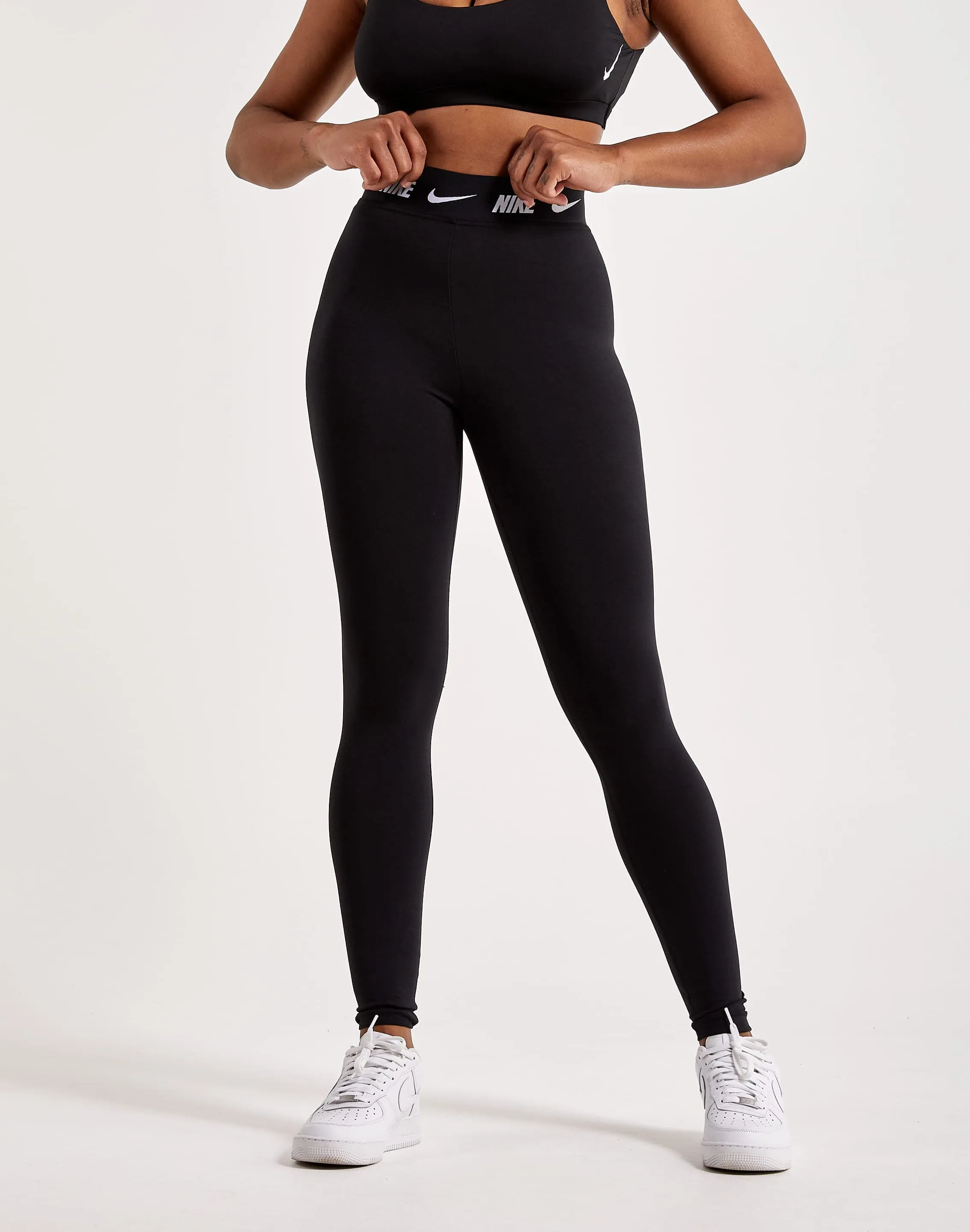 Scandi Clean Nike Nsw High-Waisted Leggings