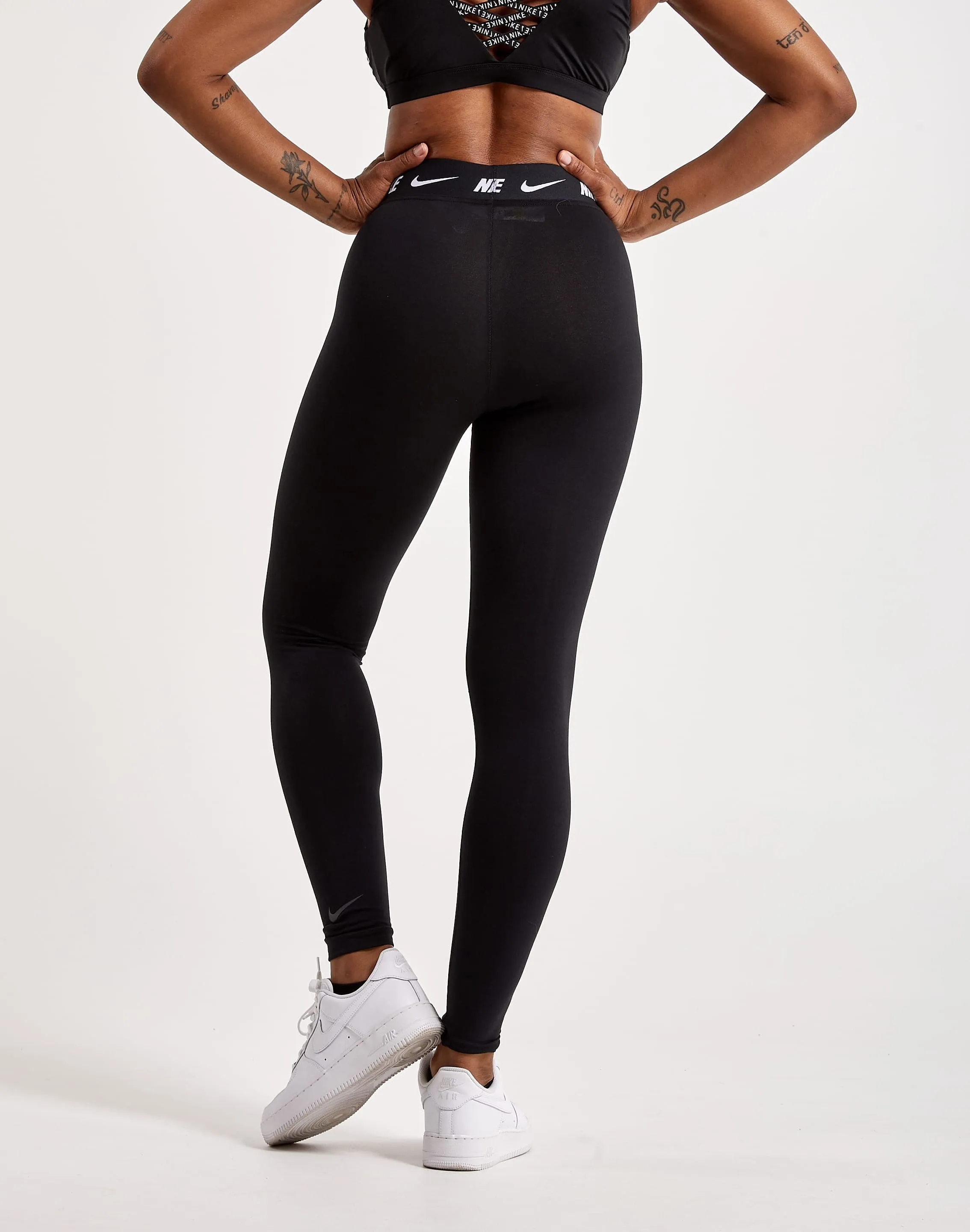 Nike Nsw High-Waisted Leggings QuickDry Technology 4Way Stretch