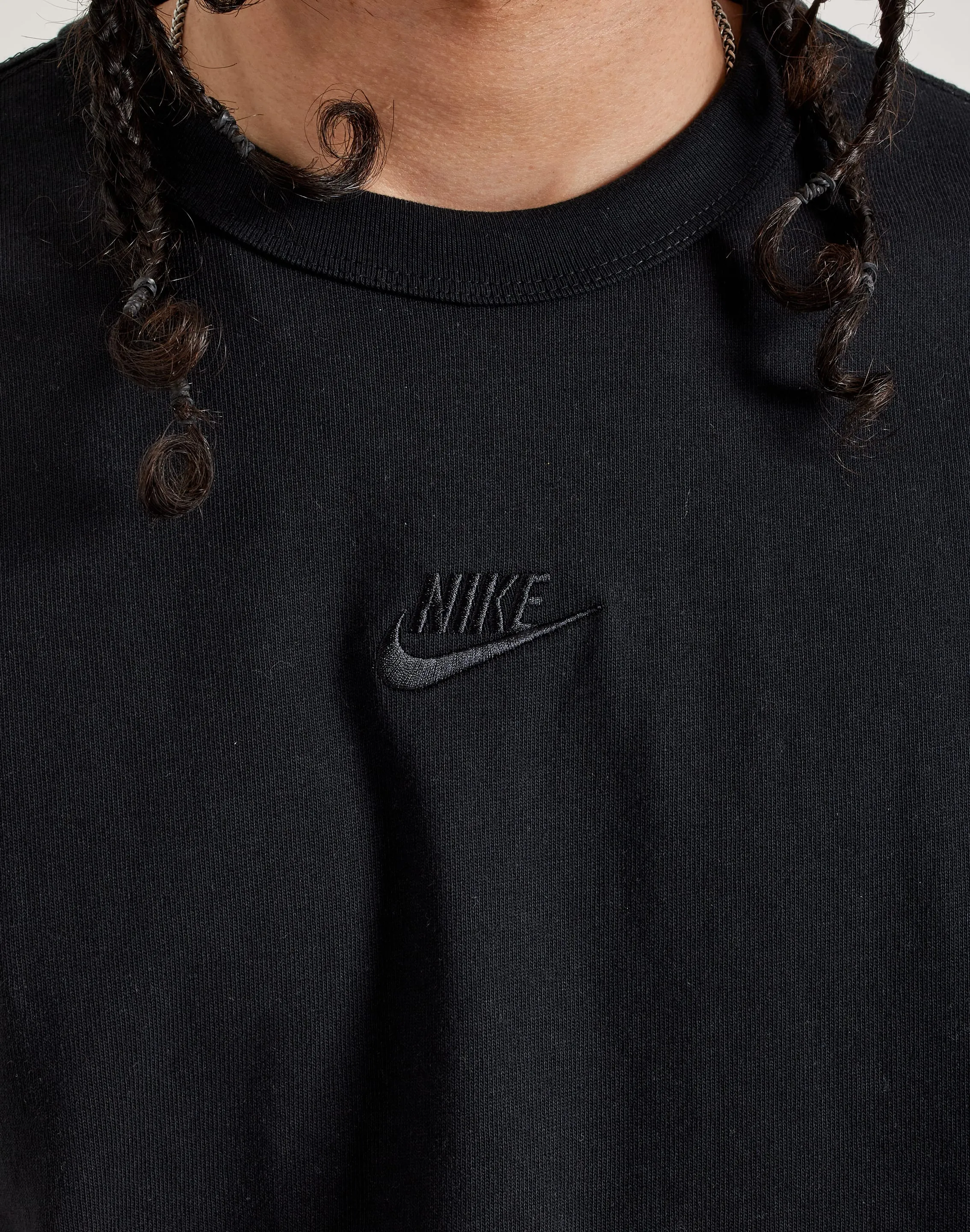 Organza Fit Nike Premium Essentials Tee