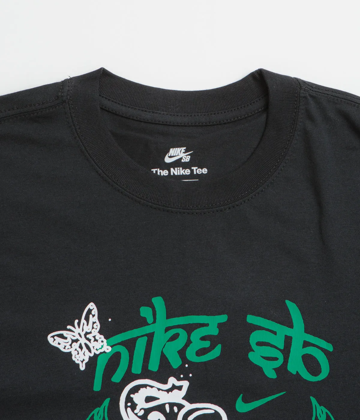 Nike SB Elephant T-Shirt - Black skirt silhouette