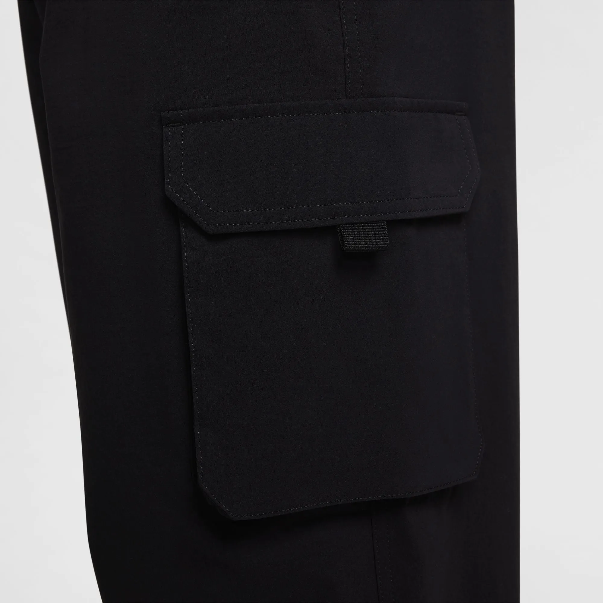 Gentle Power Heart Soul Nike SB Kearny Cargo Skate Pants (Black)