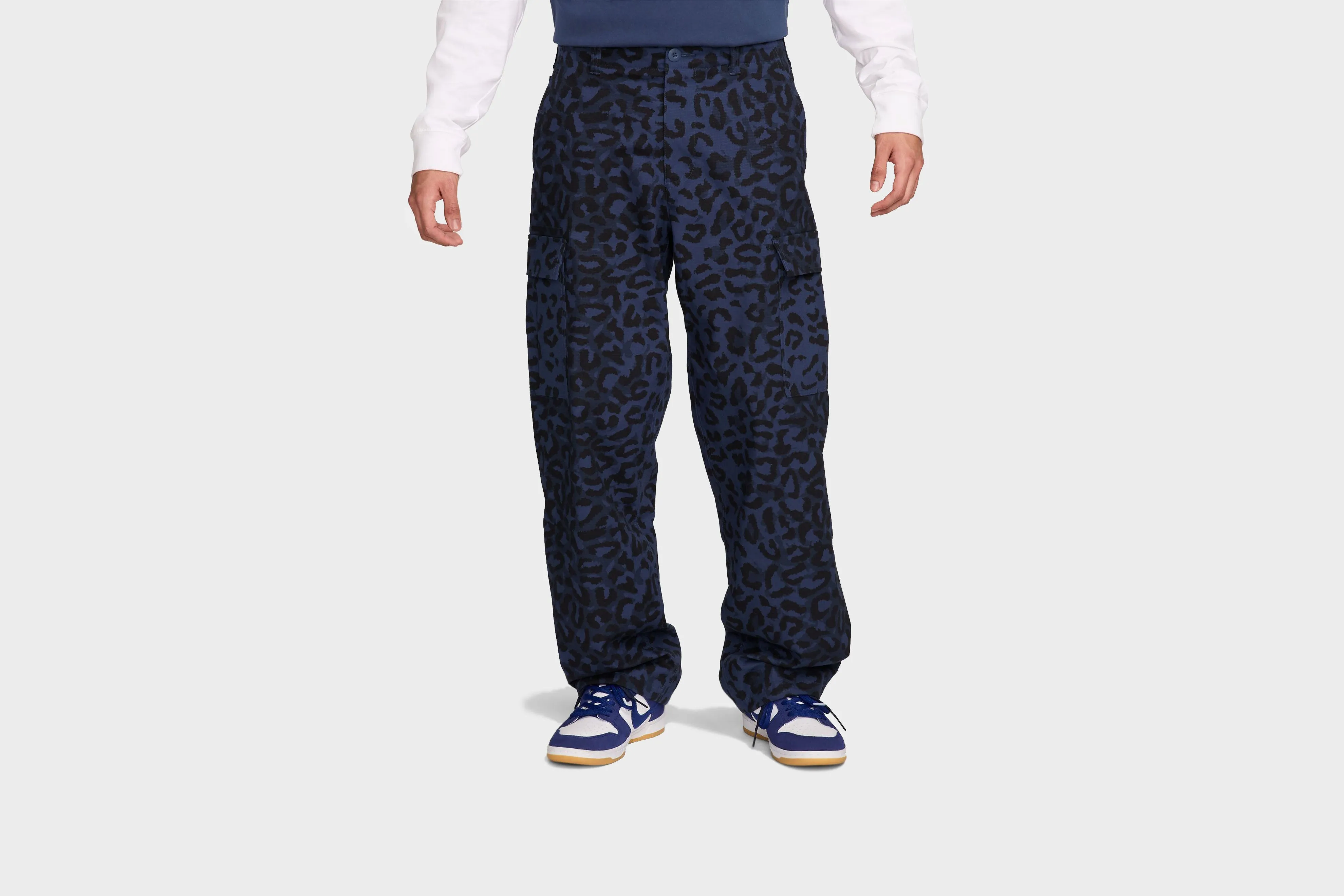 SeamlessFit Nike SB Kearny Men's Allover Print Cargo Pants (Midnight Navy)