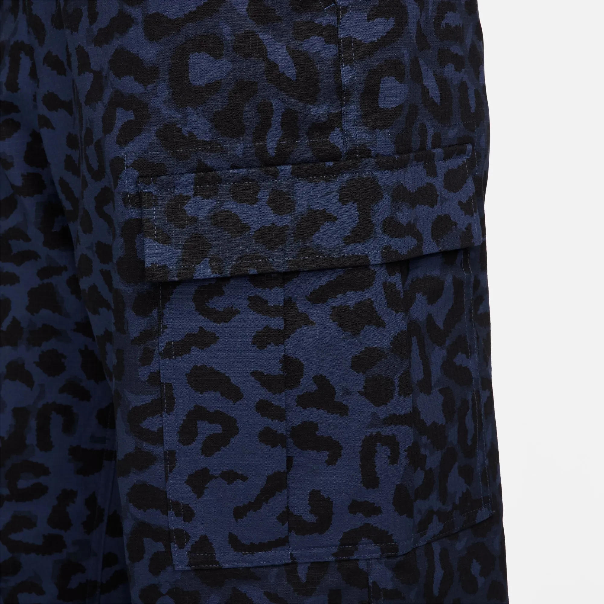 Fairy Touch Nike SB Kearny Men's Allover Print Cargo Pants (Midnight Navy)