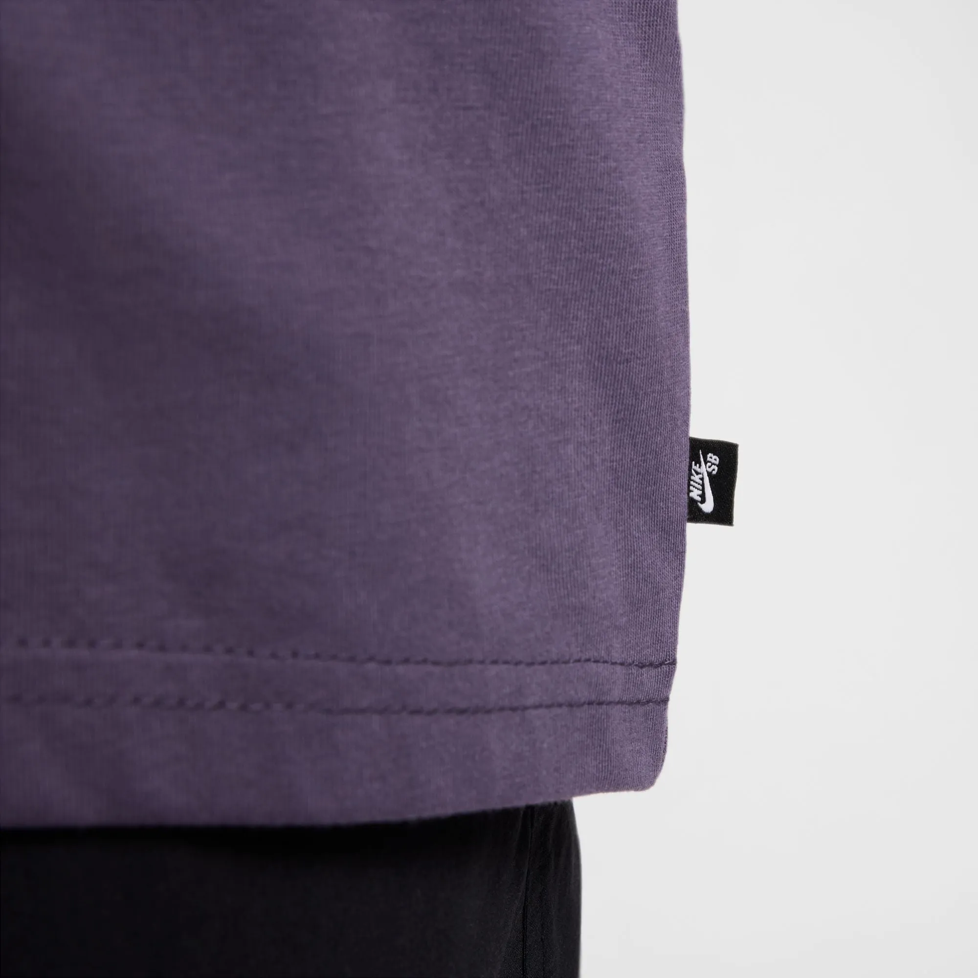 FrictionReducing Lining Nike SB M90 Skate T-Shirt (Purple)