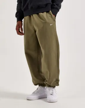 QuickReleaseClosure Nike Solo Swoosh Fleece Pants
