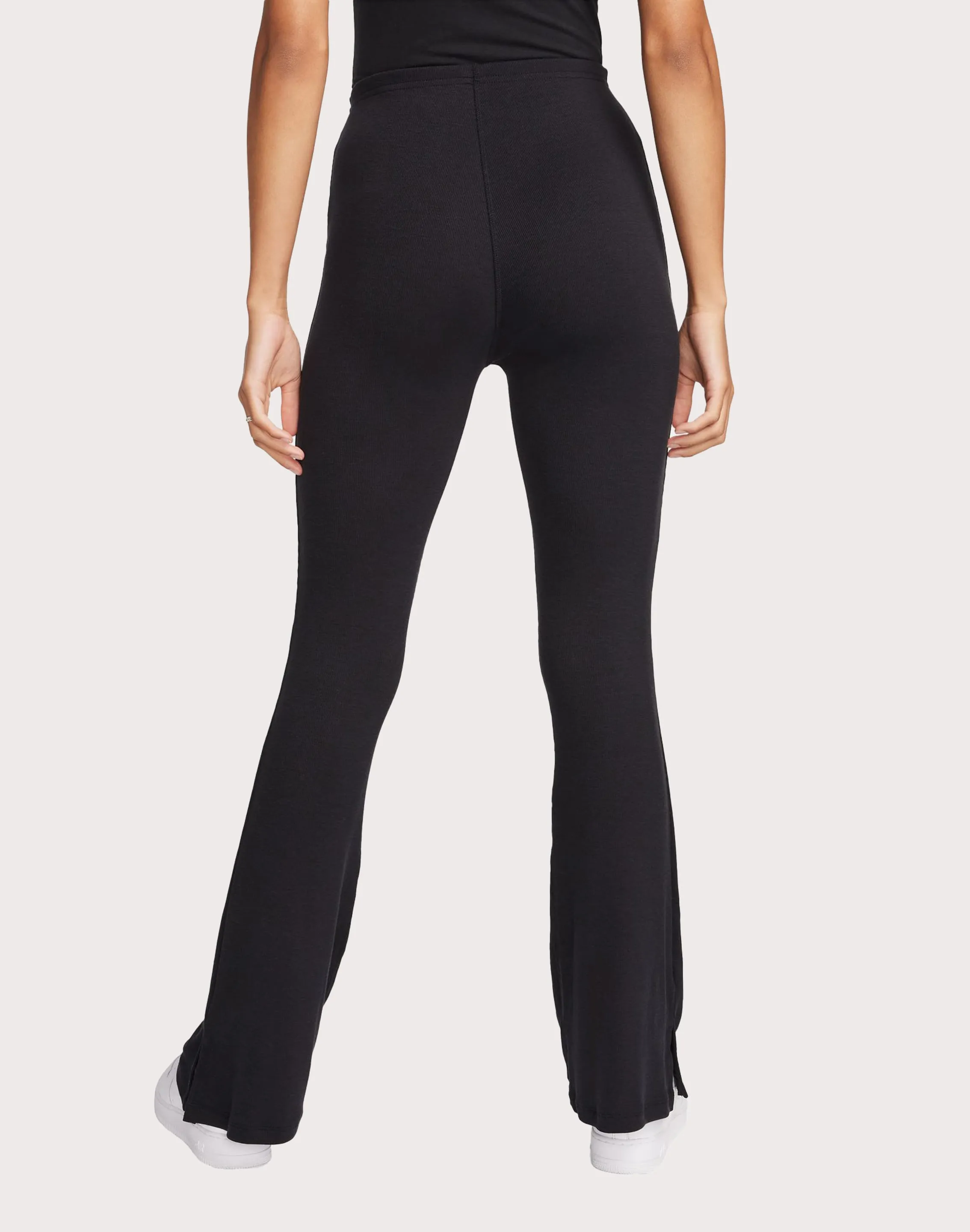 All weather Nike Sportswear Chill Knit Tight Mini-Rib Flared Leggings