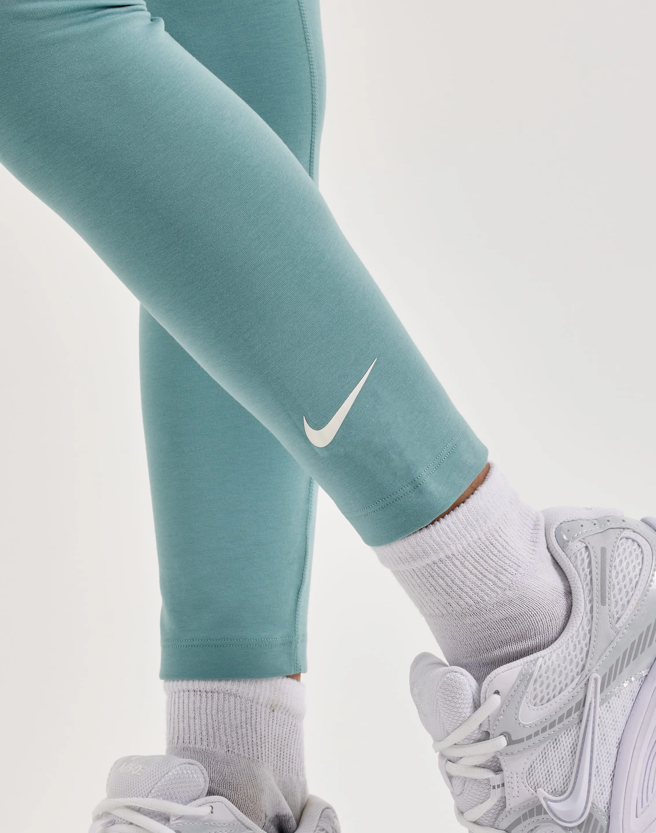 EcoDyeProcess Colorfast Dye Nike Sportswear Classic High-Waisted 7/8 Leggings