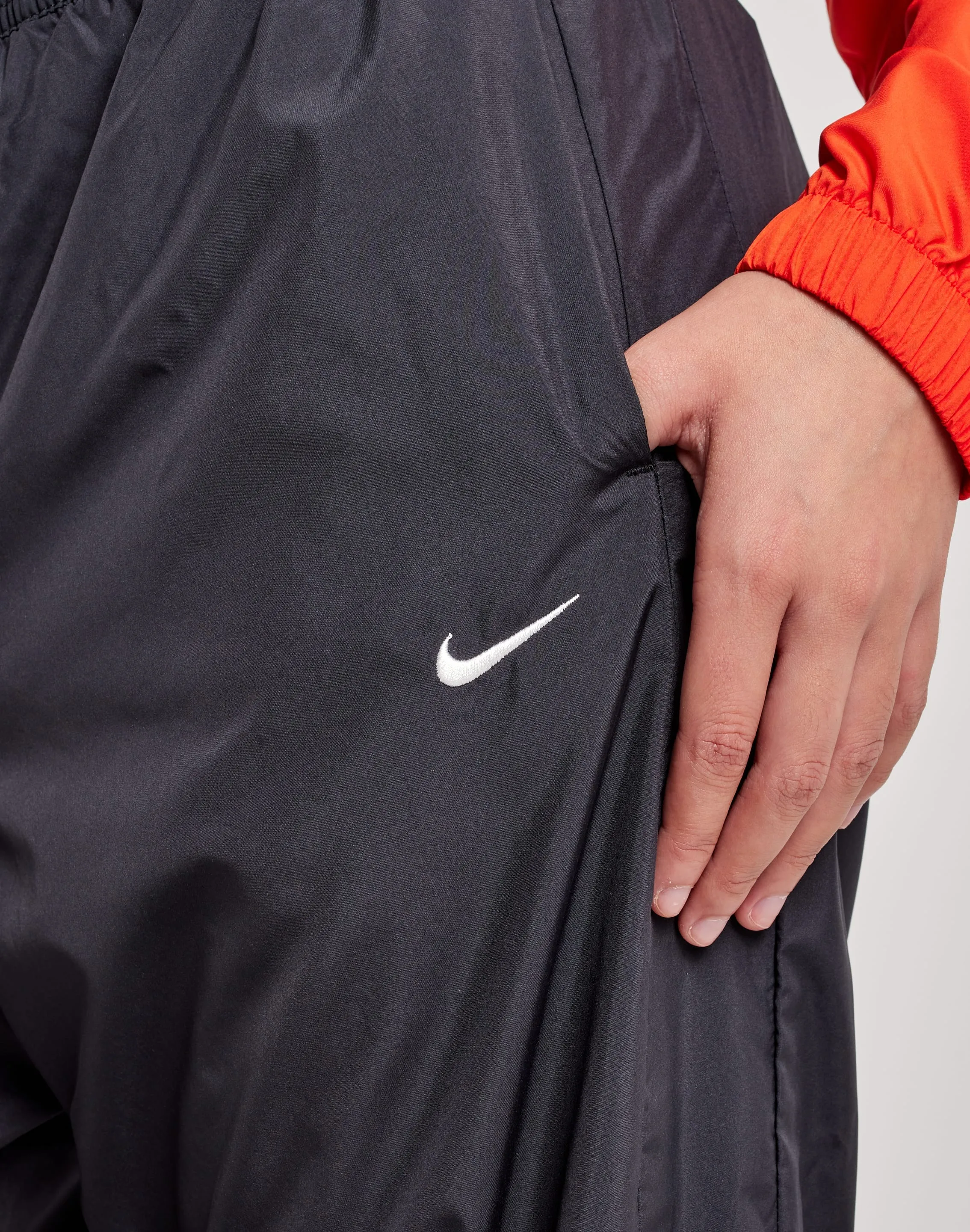 Bonded Seam Technology Muse Edge Nike Sportswear Classic Mid-Rise Open-Hem Pants