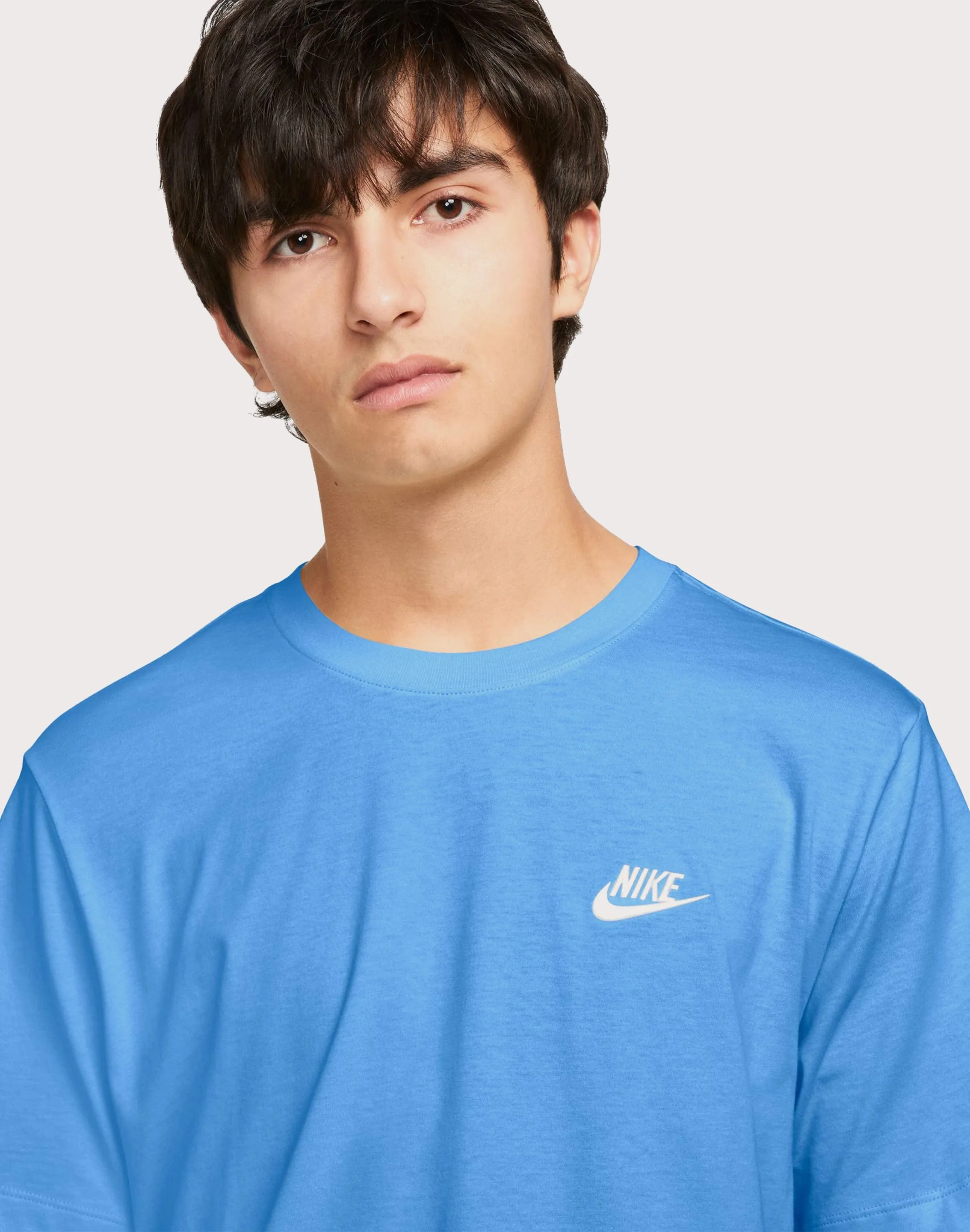 Nike Sportswear Club Blue Tee Fearless Mode Zen Ease