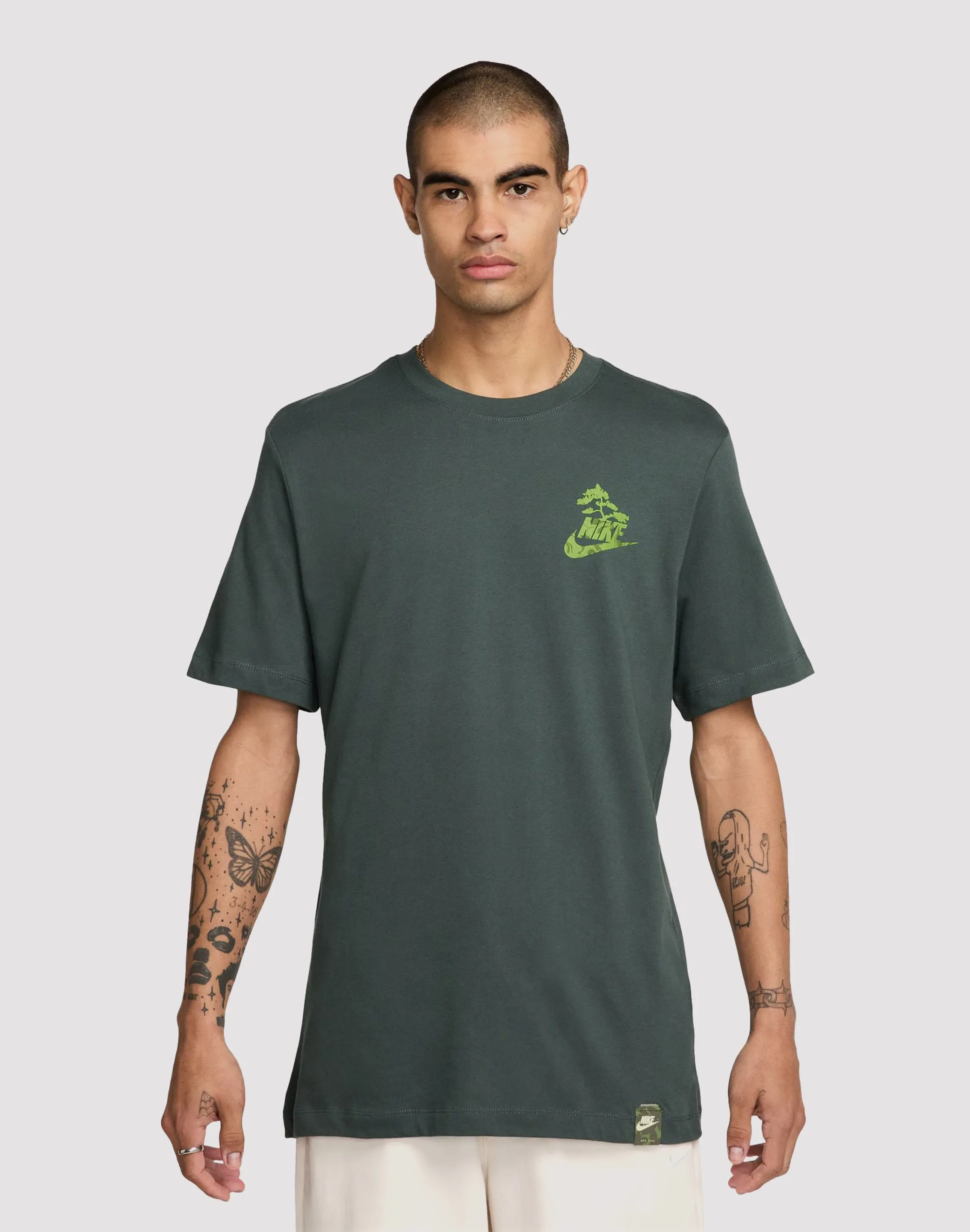 Nike Sportswear Club Green Tee Shine Mood