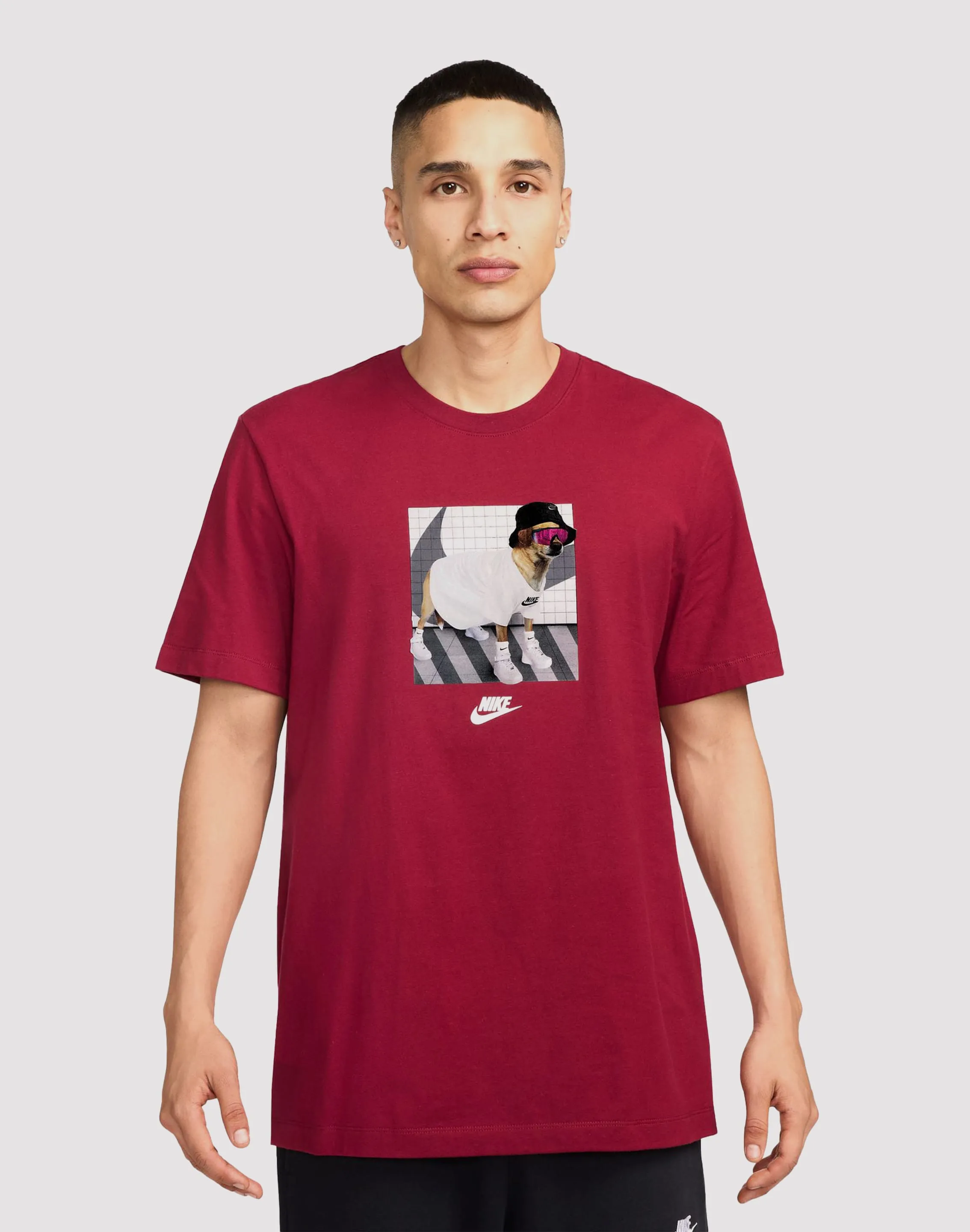 Nike Sportswear Club Red Tee Cloud Core Soft Core