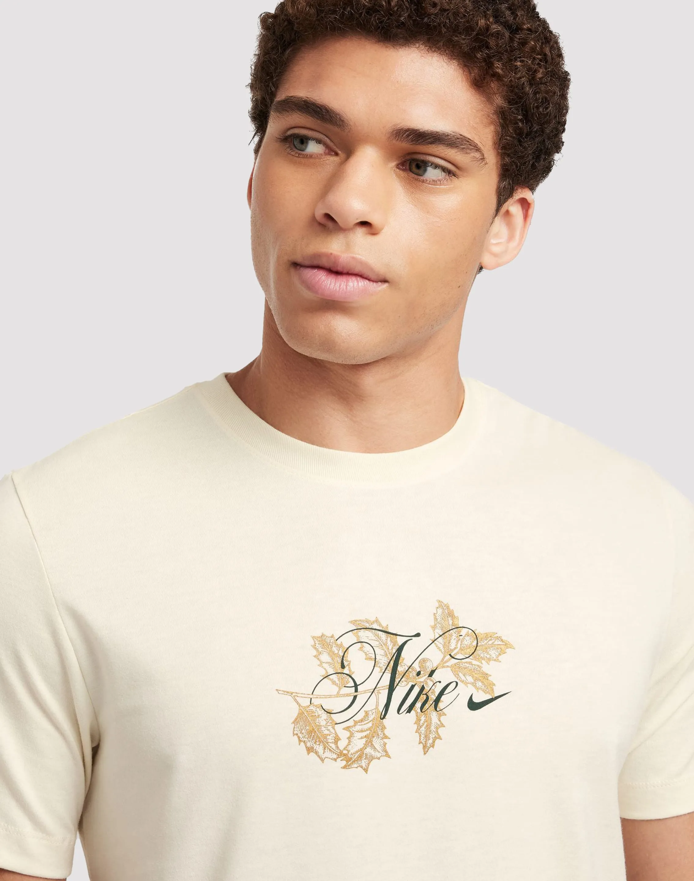 Nike Sportswear Crew Tee Seamless transition Urban Chic