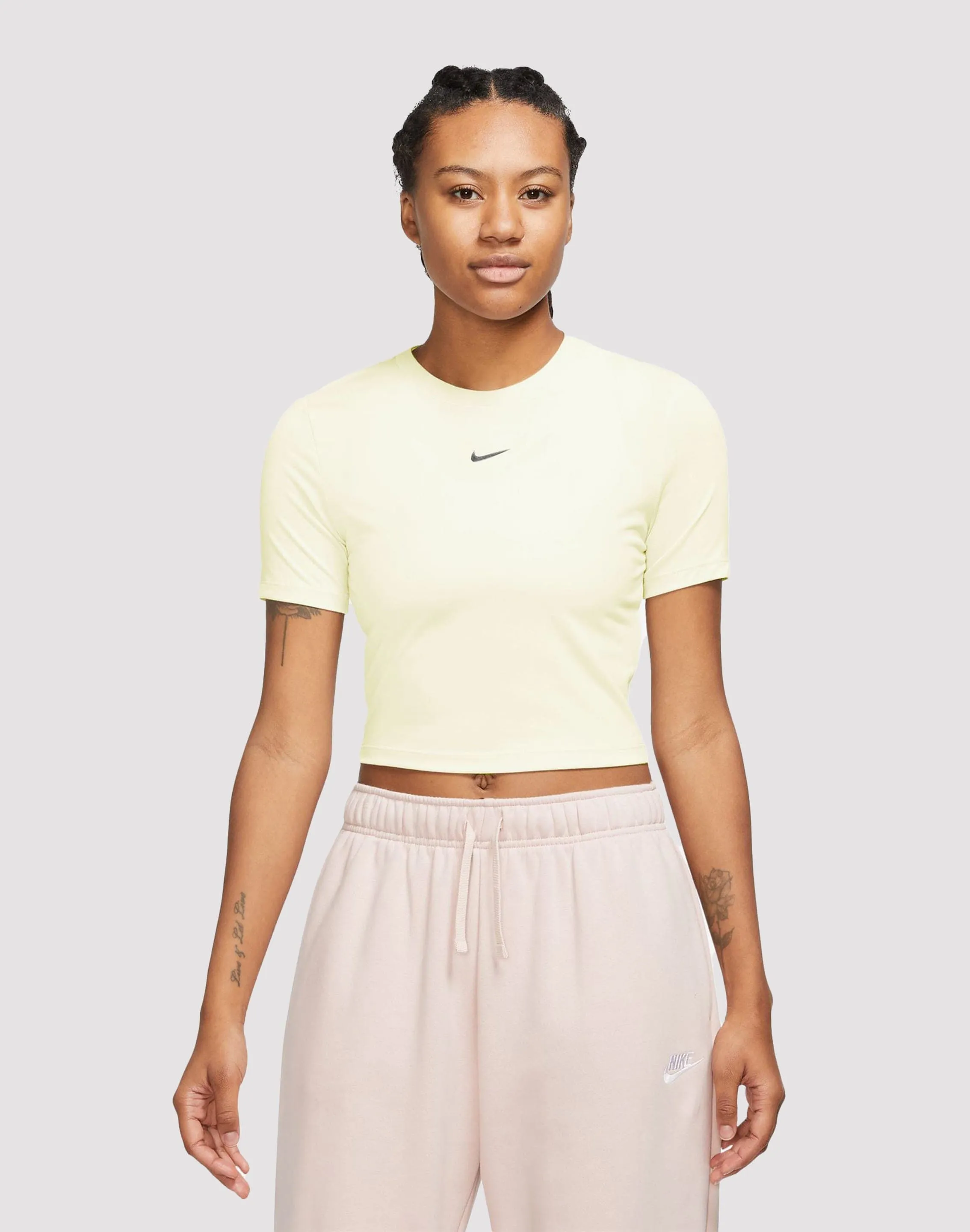 Nike Sportswear Essential Slim Cropped Tee Creative Glow