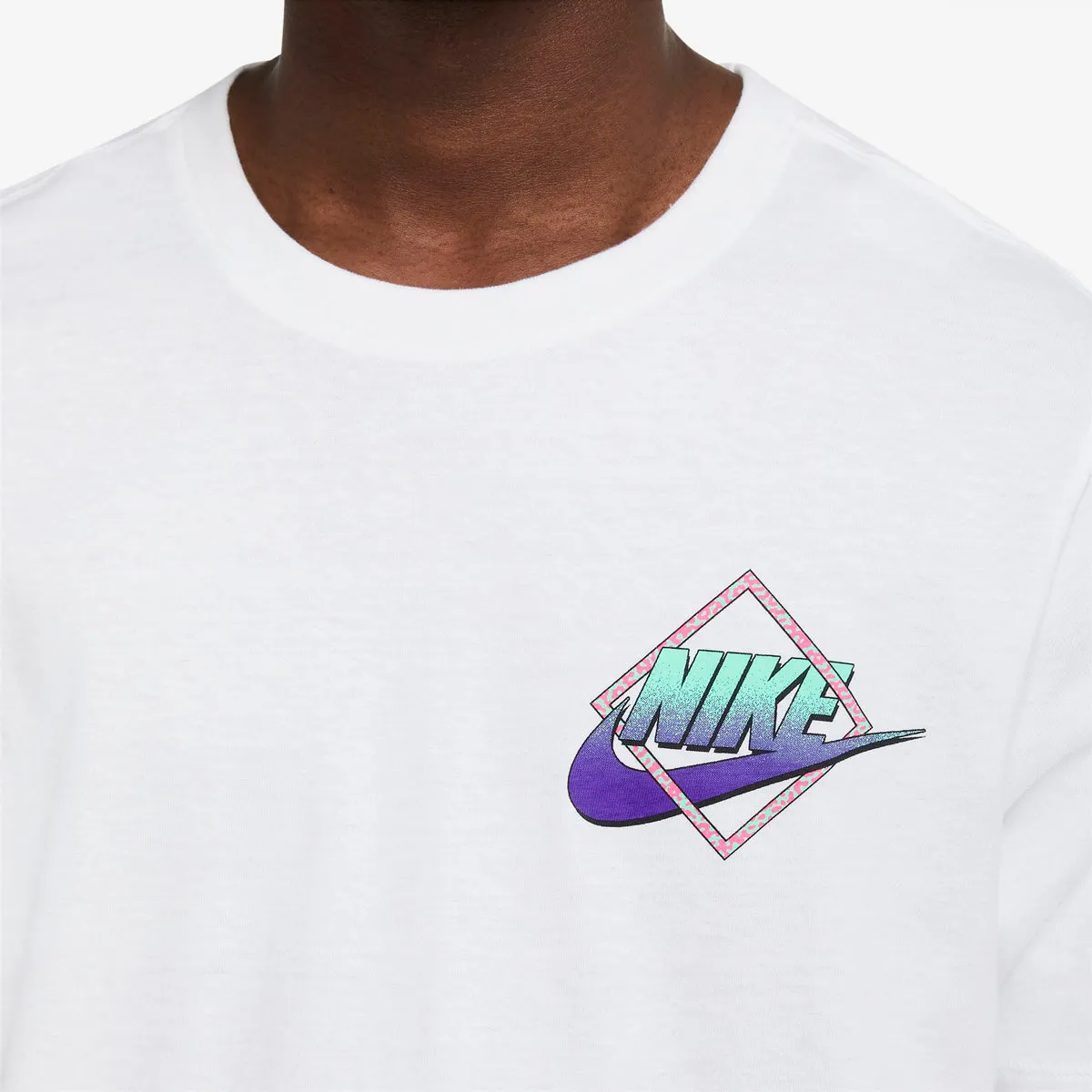Winter Fit EcoFriendlyMaterial Nike Sportswear T-Shirt (White)