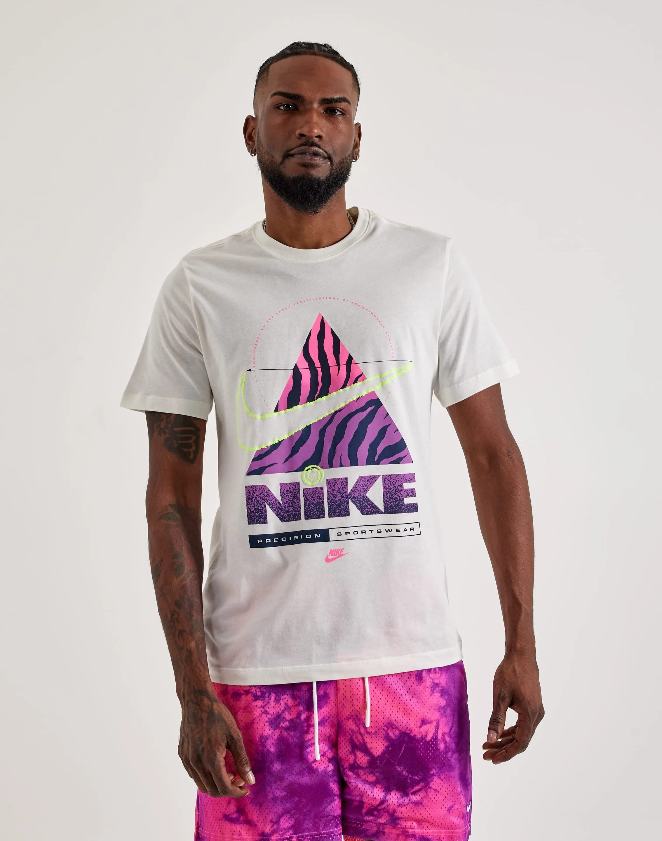 LowMaintenance Material Nike Sportswear Tee