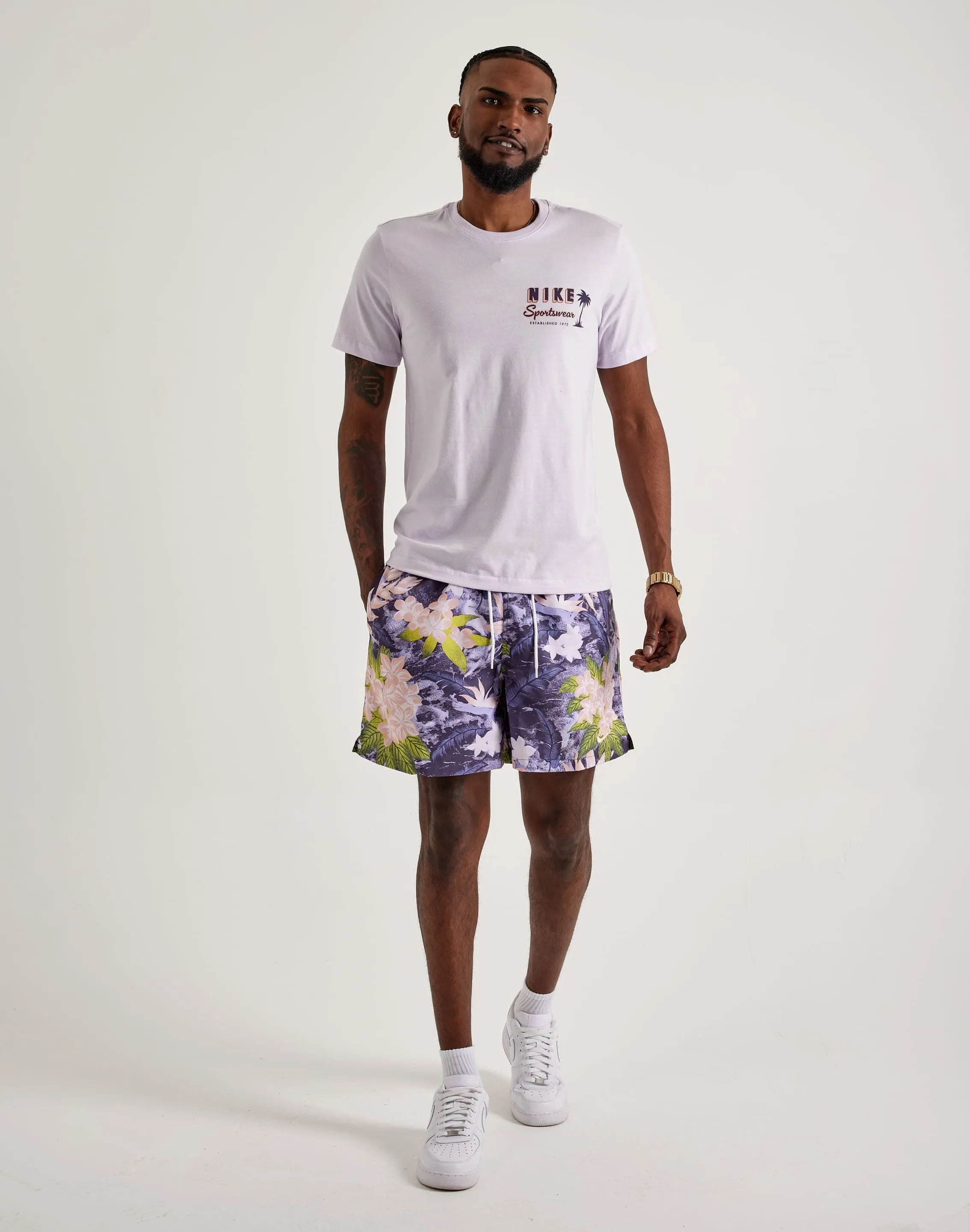 Airflow Vents Glow Core Nike Sportswear Tee