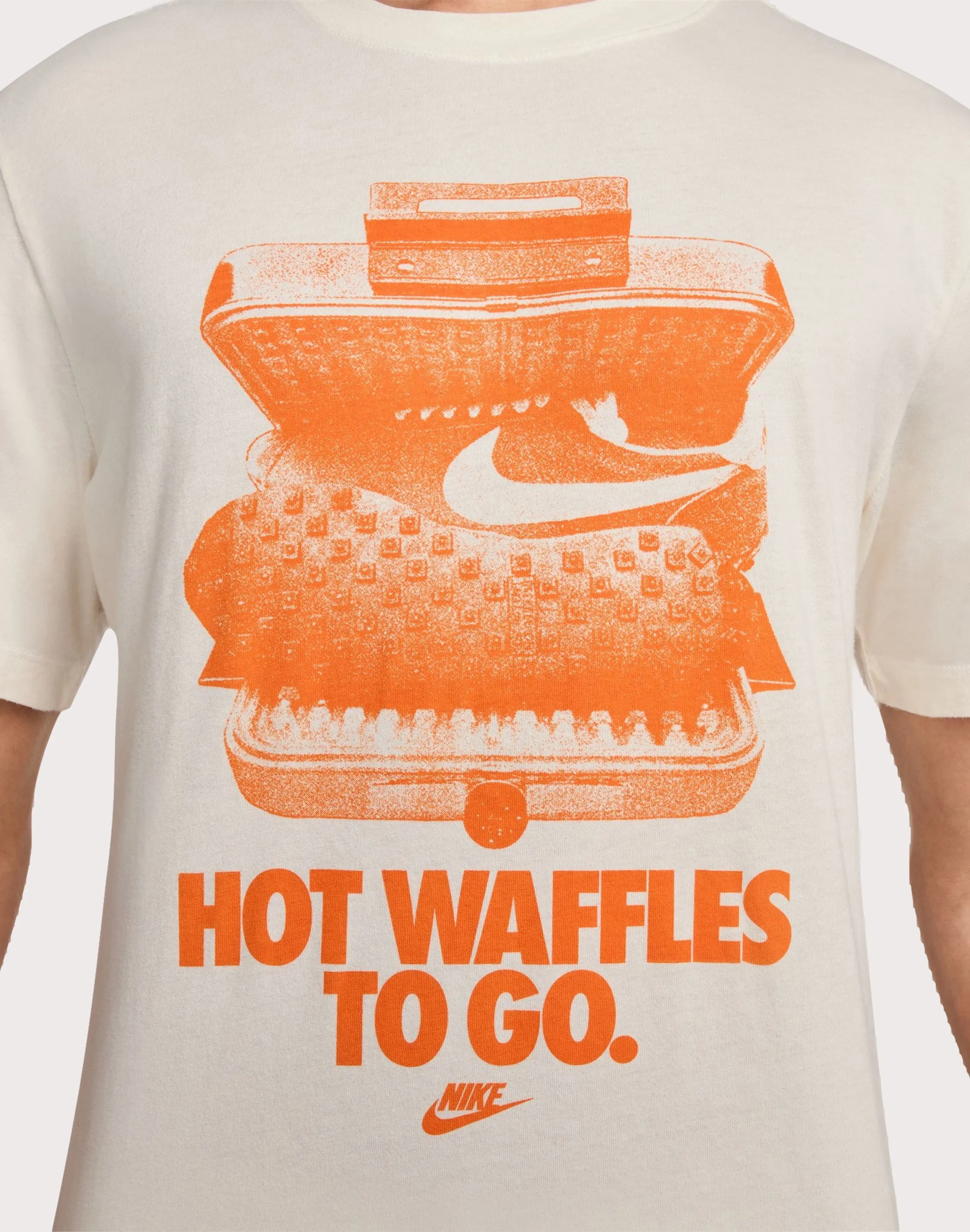 FlatlockStitching Nike Sportswear Tee