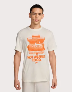 ConvertibleStyle late night Nike Sportswear Tee