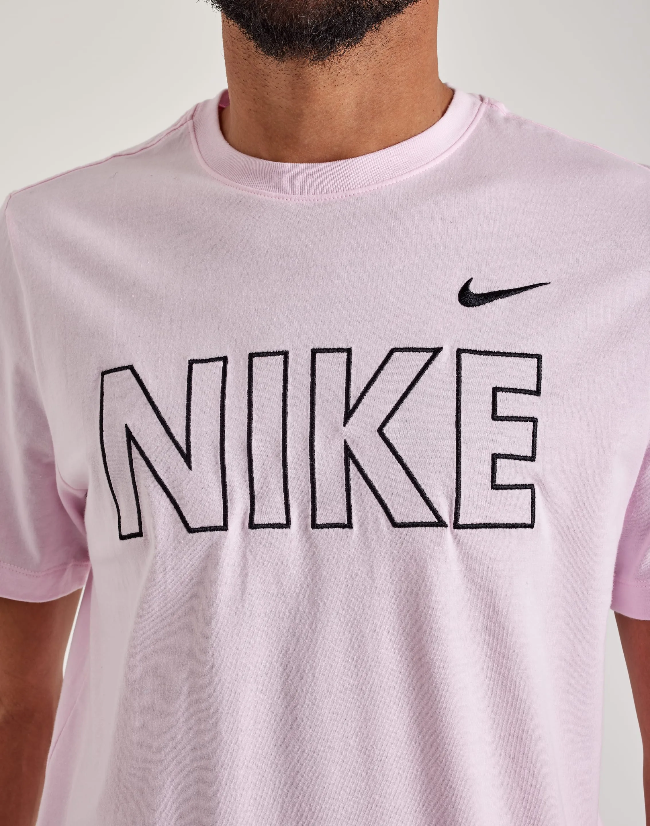 Reinforced Hem AbrasionFree Edging Nike Sportswear Tee