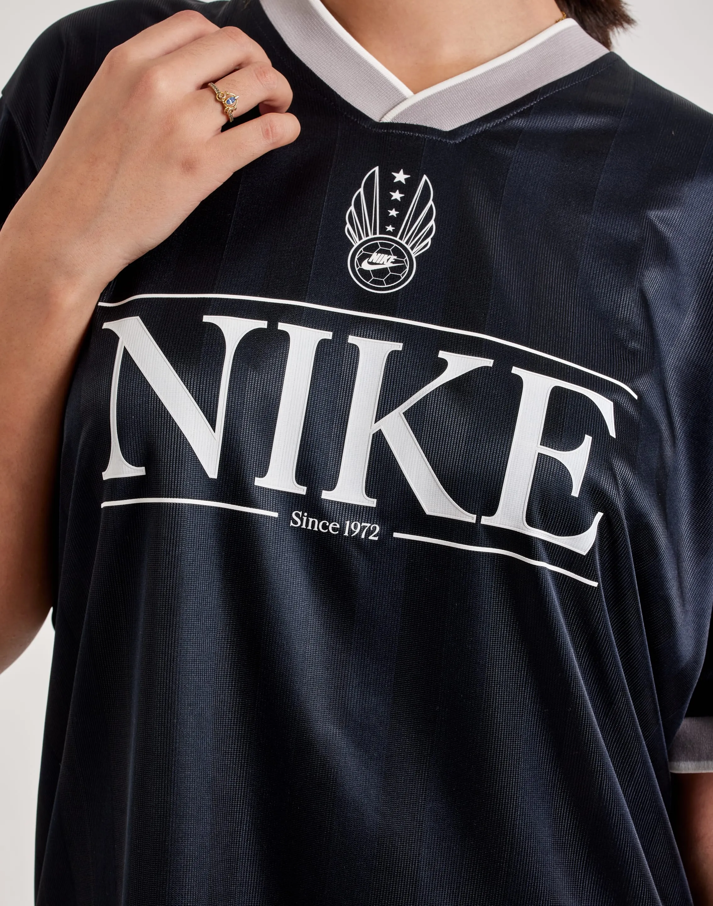 EasyCareMaterial Nike Sportswear V-Neck Jersey Top