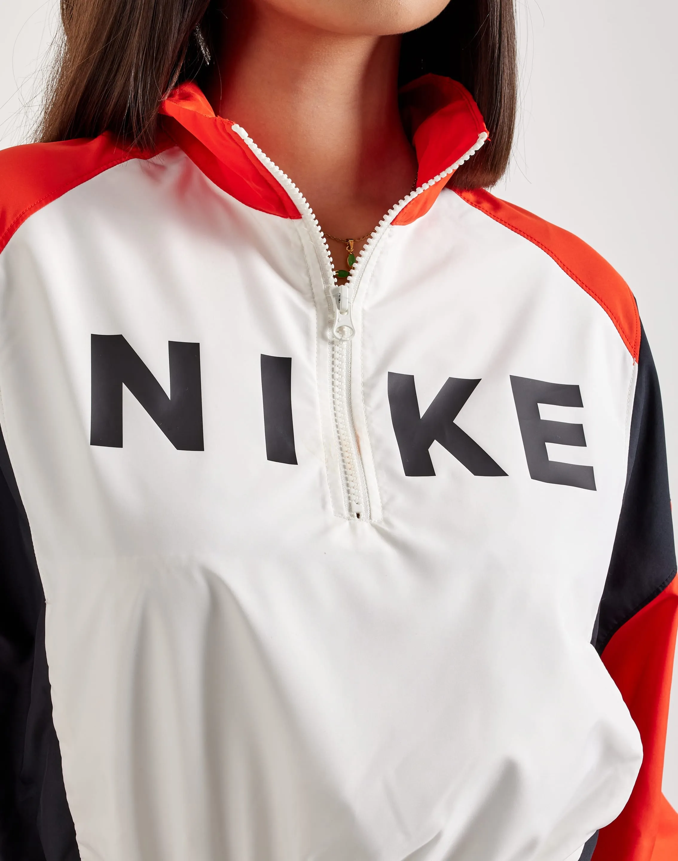 Nike Sportswear Woven 1/4-Zip Jacket Seamless transition NoSlipWaistband