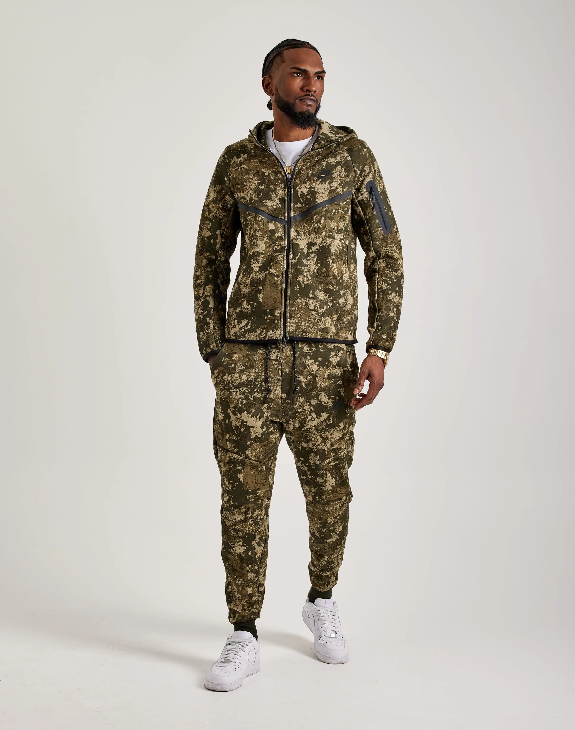 WrinkleResistantFabric ComfortStretch Nike Tech Fleece Joggers