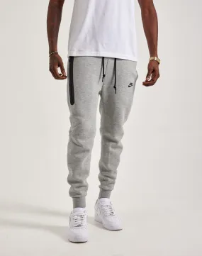 QuickAccess Pockets Nike Tech Fleece Slim-Fit Joggers
