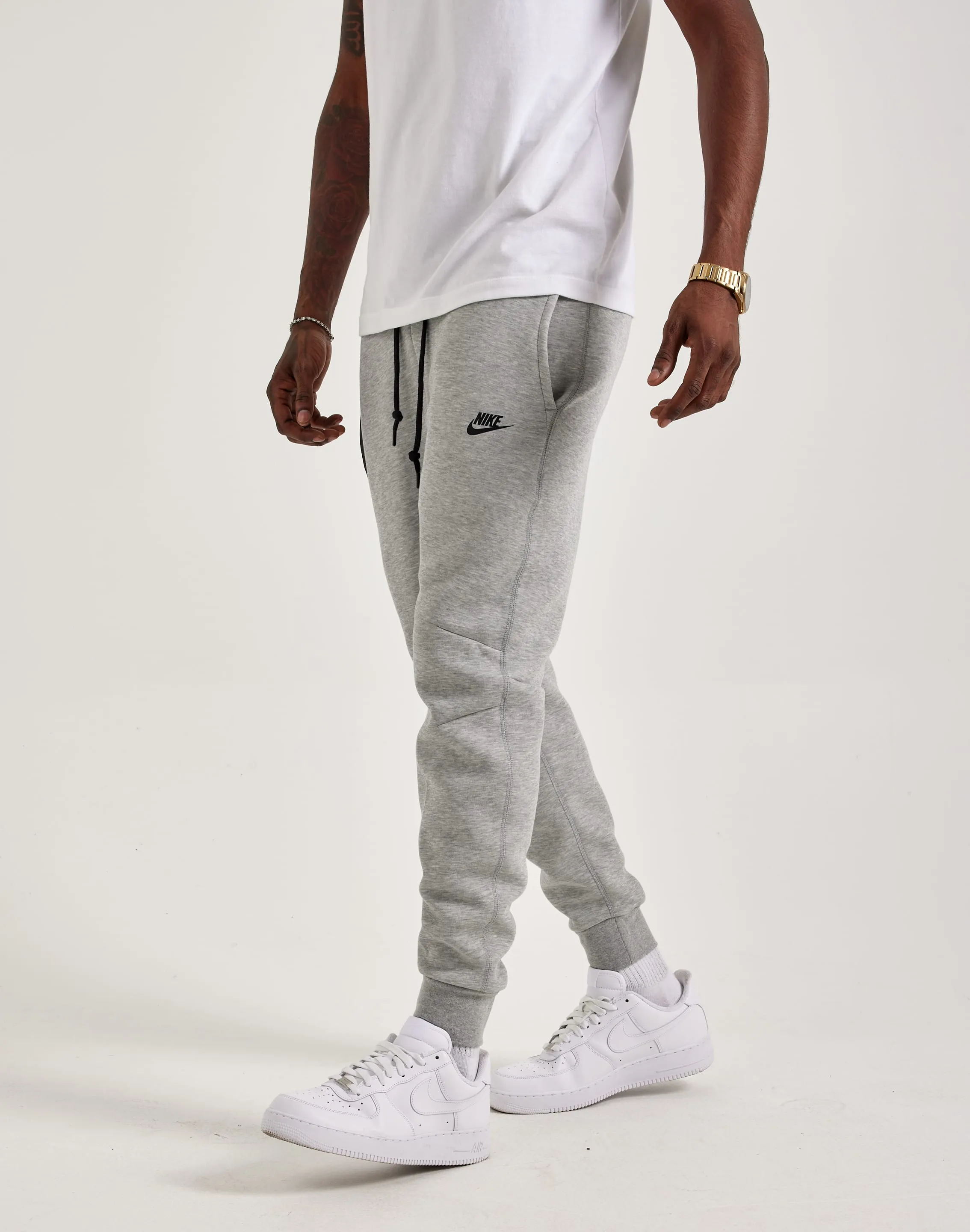 MoistureManagementSystem Sustain Glow Nike Tech Fleece Slim-Fit Joggers