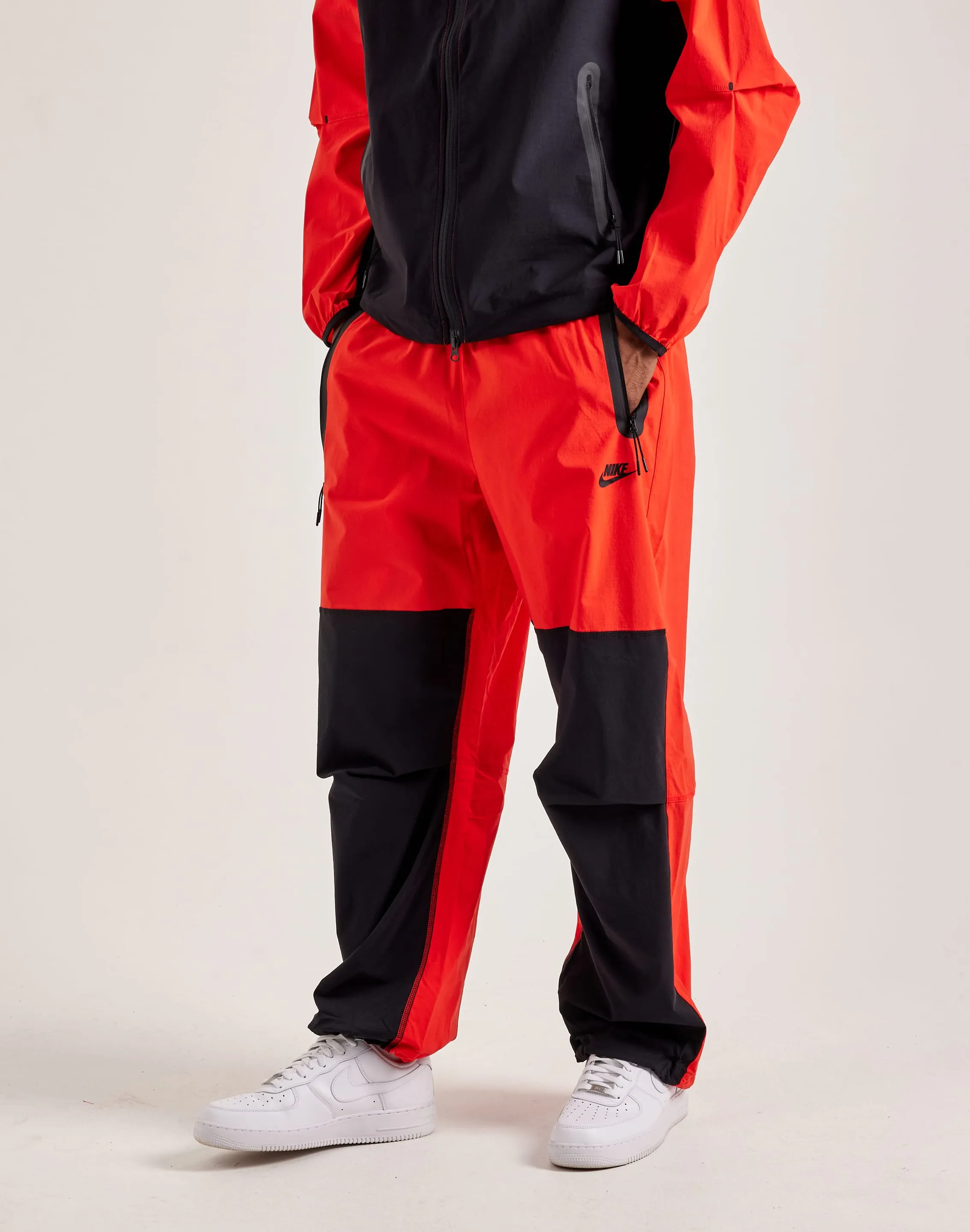 Nike Tech Oversized Pants CompactPackableDesign