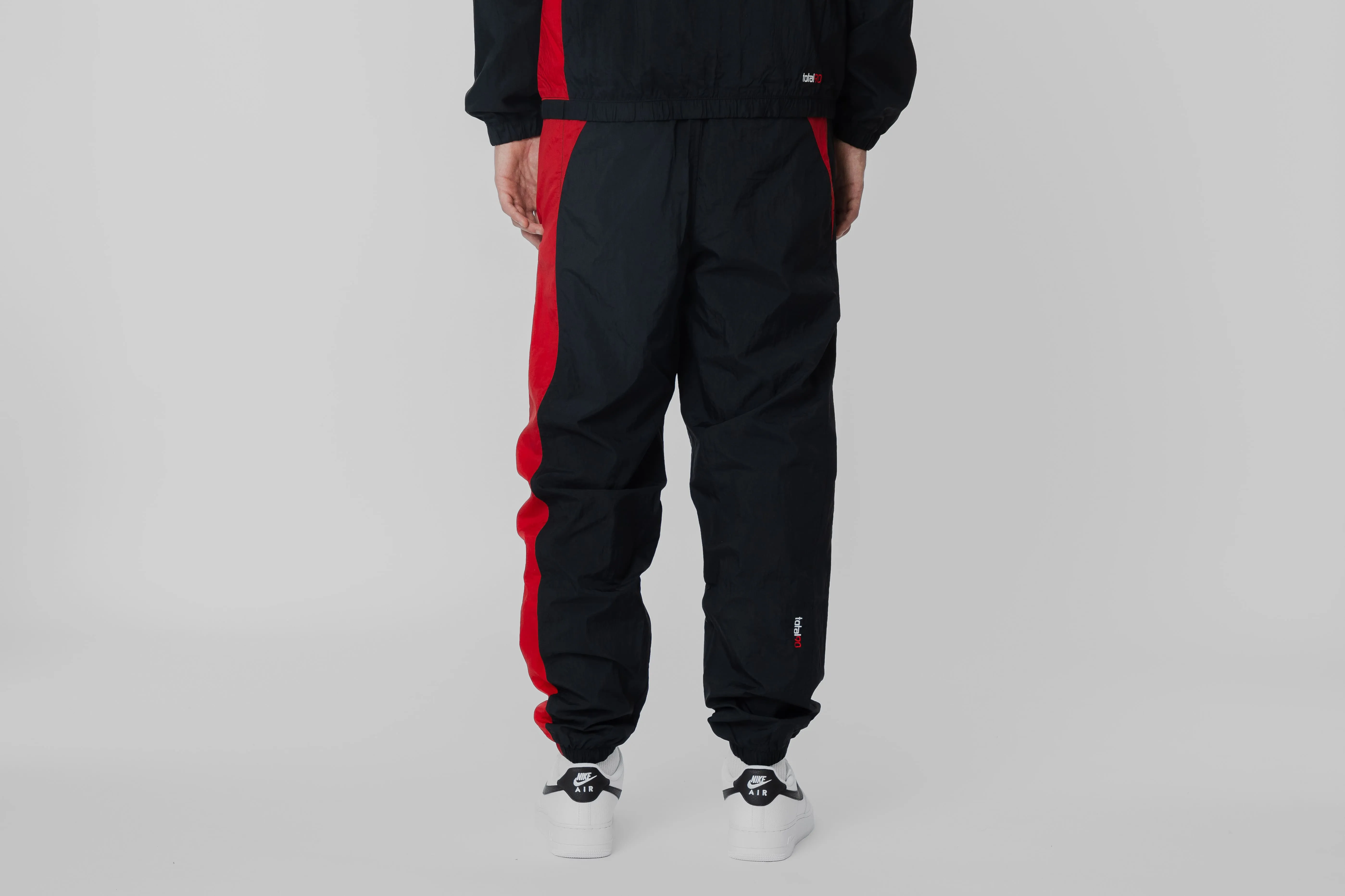 Lightweight Material Seamless Technology Nike Total 90 Repel Soccer Track Pants