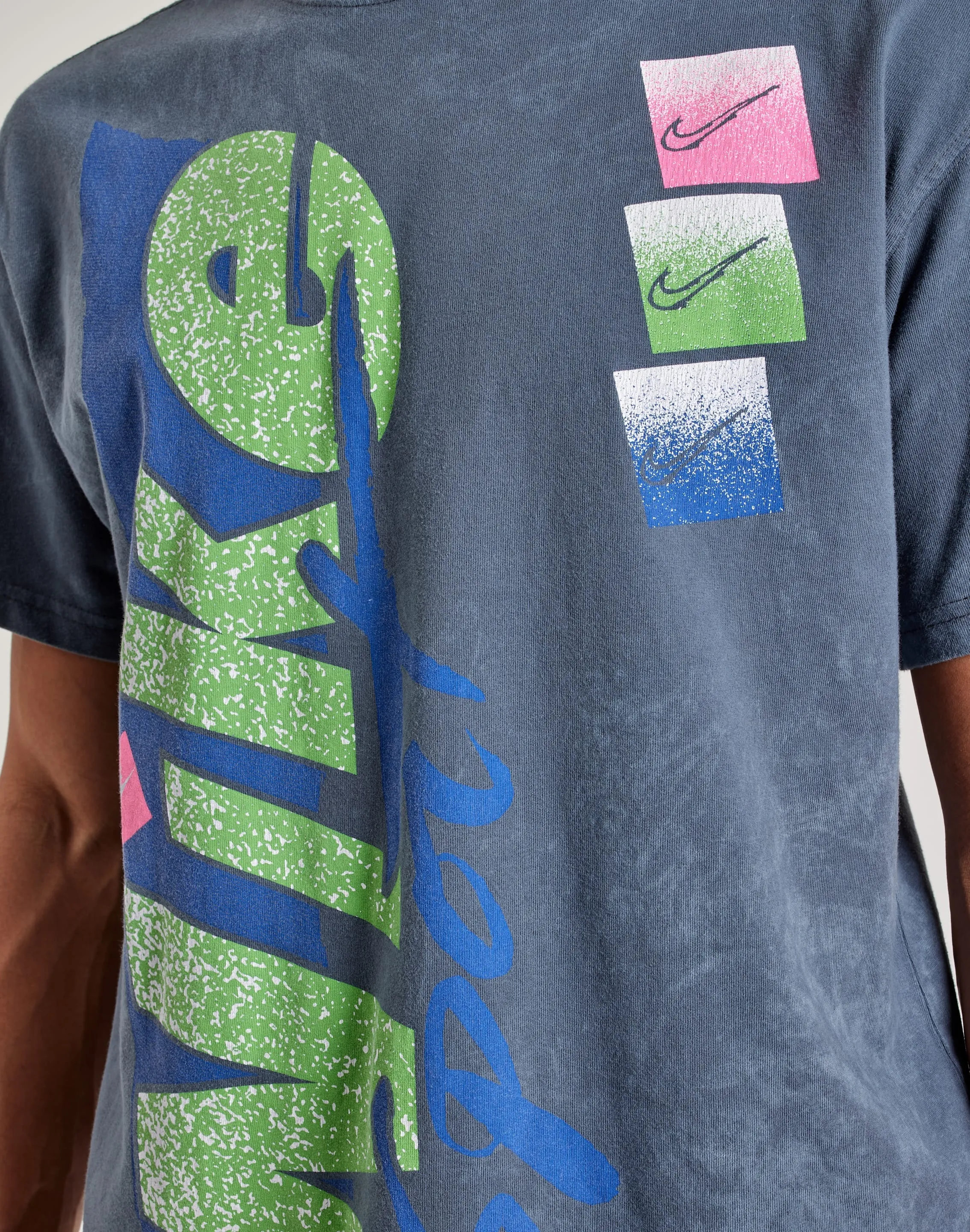 Sustainable production Romance Air Nike Vintage '90s Tee